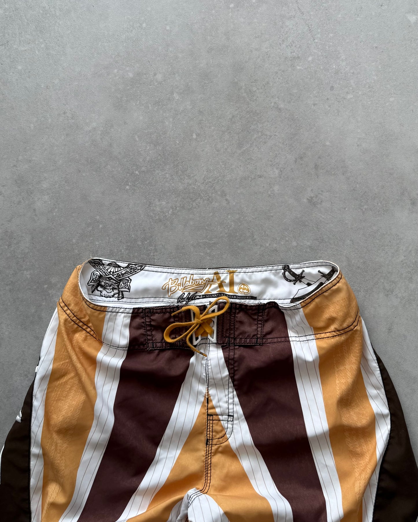 Vintage Billabong Andy Irons Samurai Boardshorts (34)
