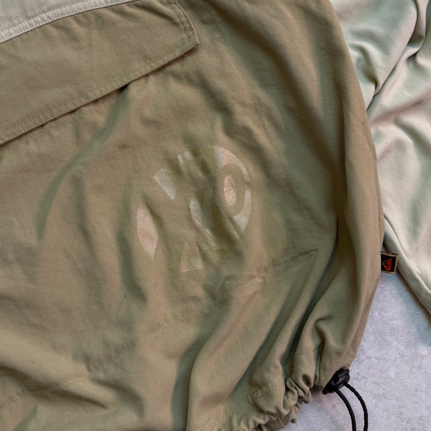 00’s Quiksilver x70 Windbreaker (M)