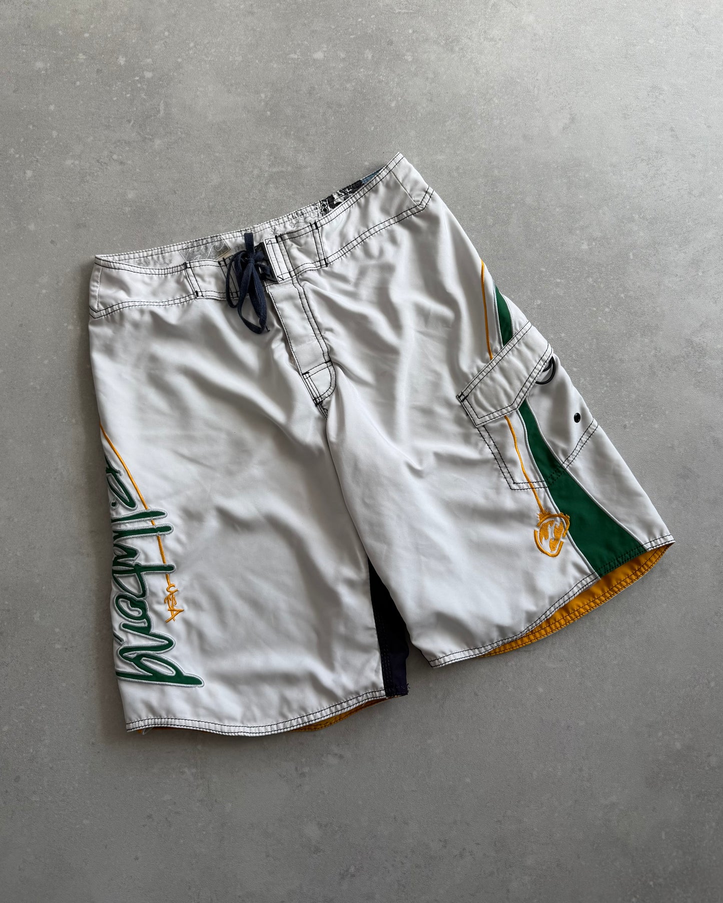 Vintage Billabong Mark Occhilupo Boardshorts (33)