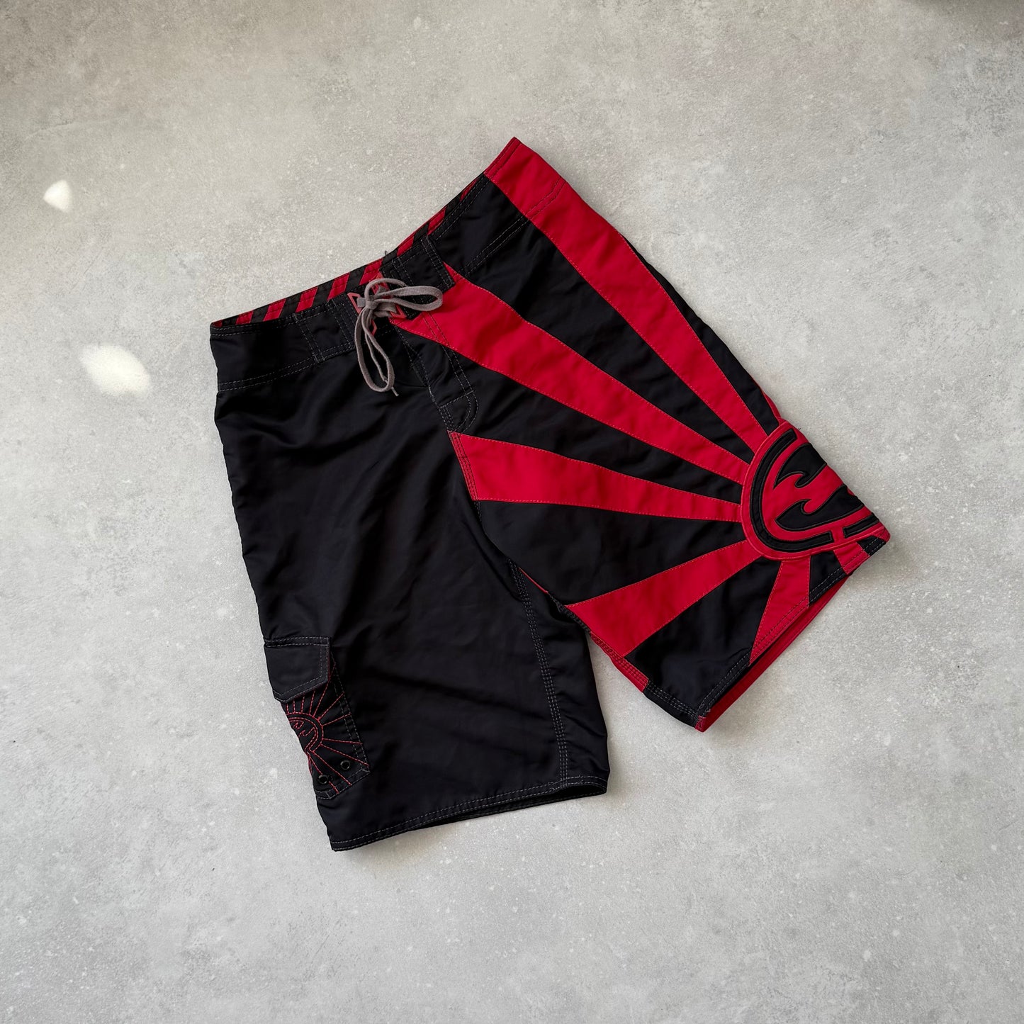 00’s Billabong Andy Irons Rising Sun Boardshorts (31)