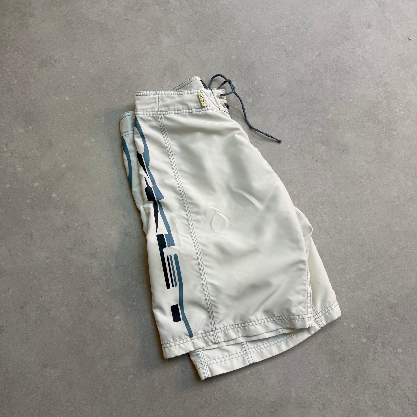00’s Oakley Board Shorts (32)