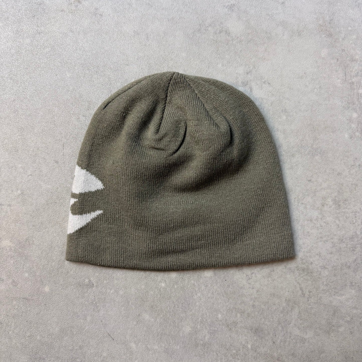 BNWT 00’s Billabong Beanie