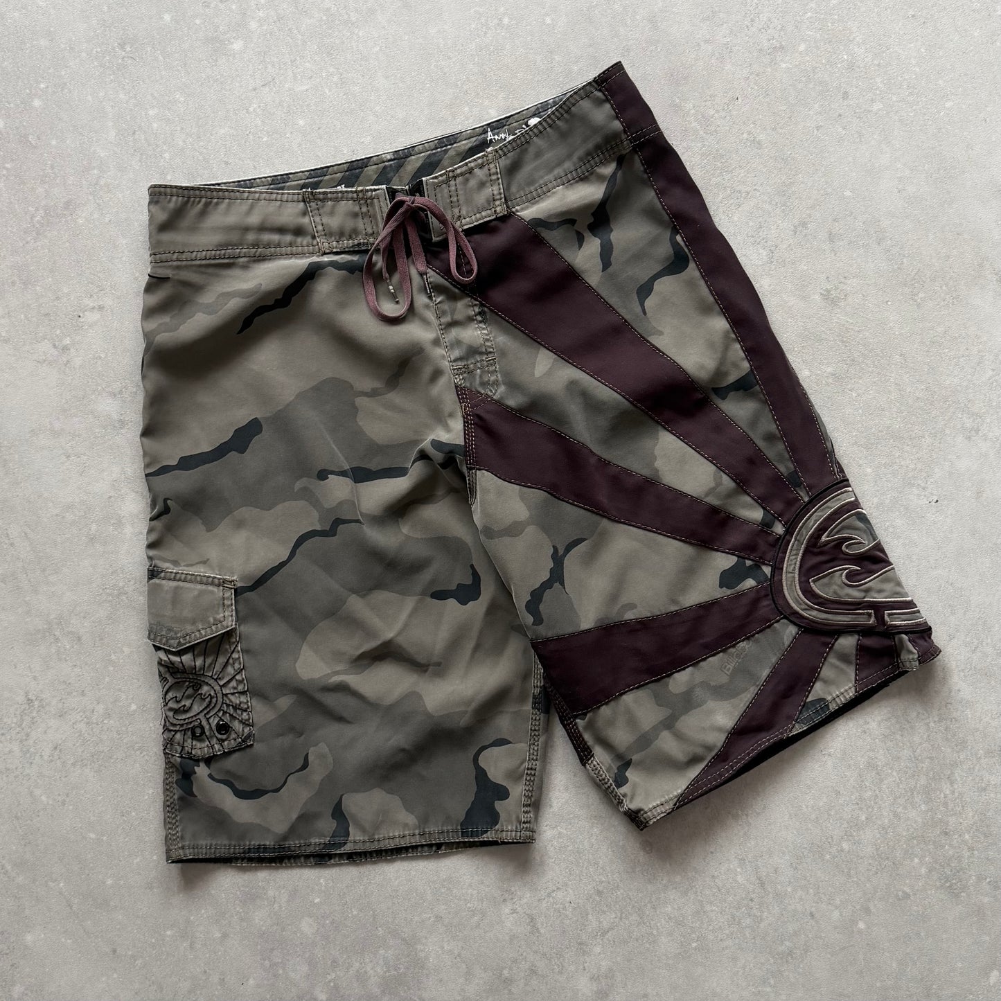 Vintage Andy Irons Rising Sun Billabong Boardshorts (33)
