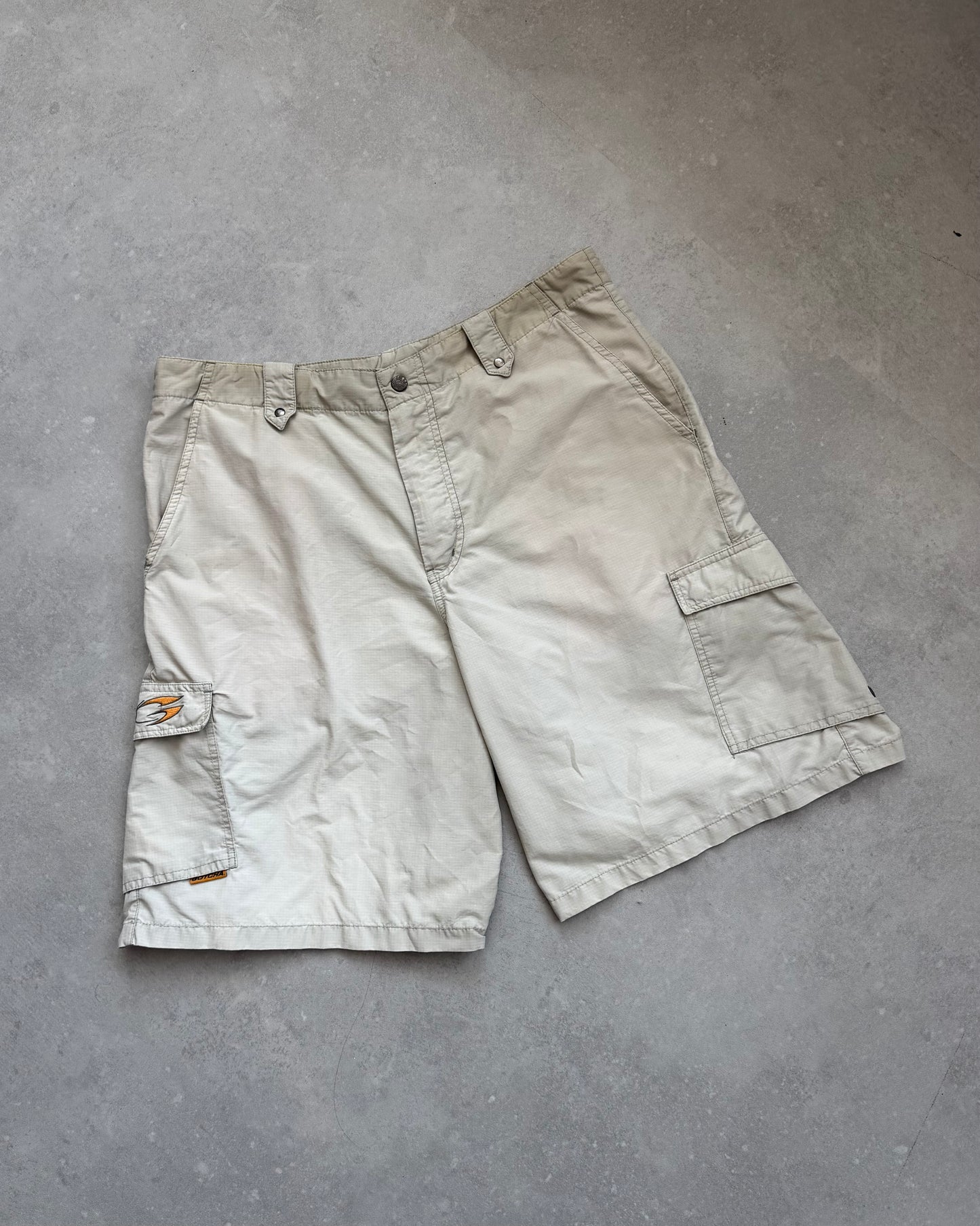 Vintage Gotcha Cargo Shorts (34)