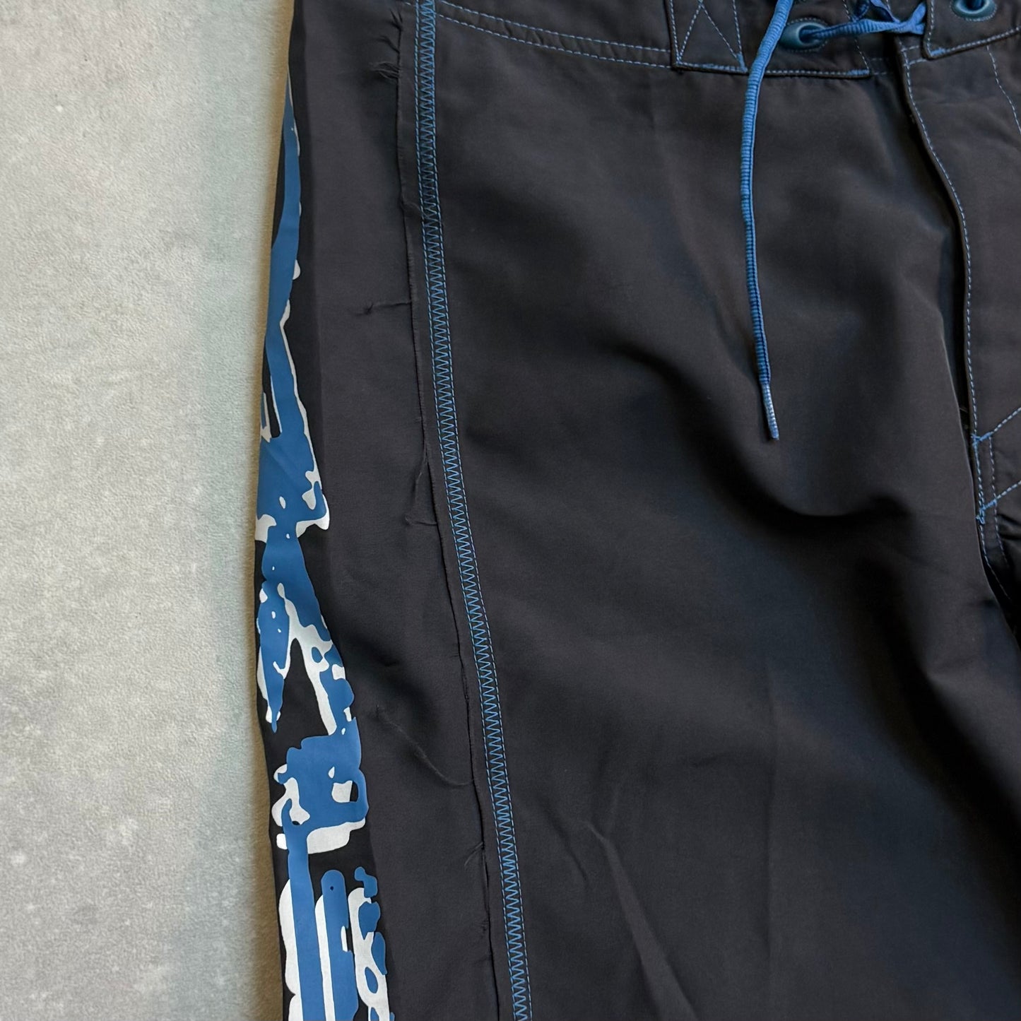 00’s Oakley Board Shorts (34)