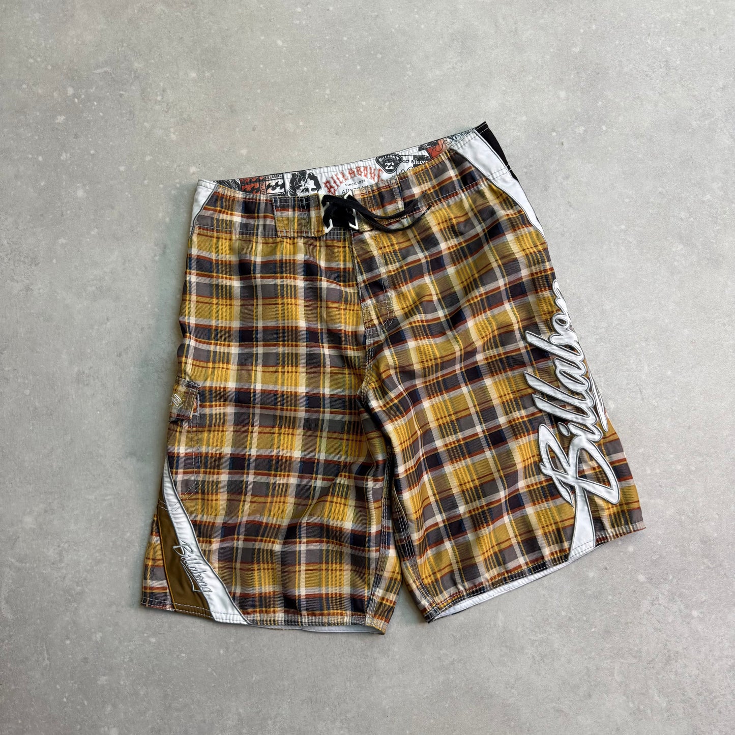 00’s Billabong ''Mark Occhilupo'' Boardshorts (31)