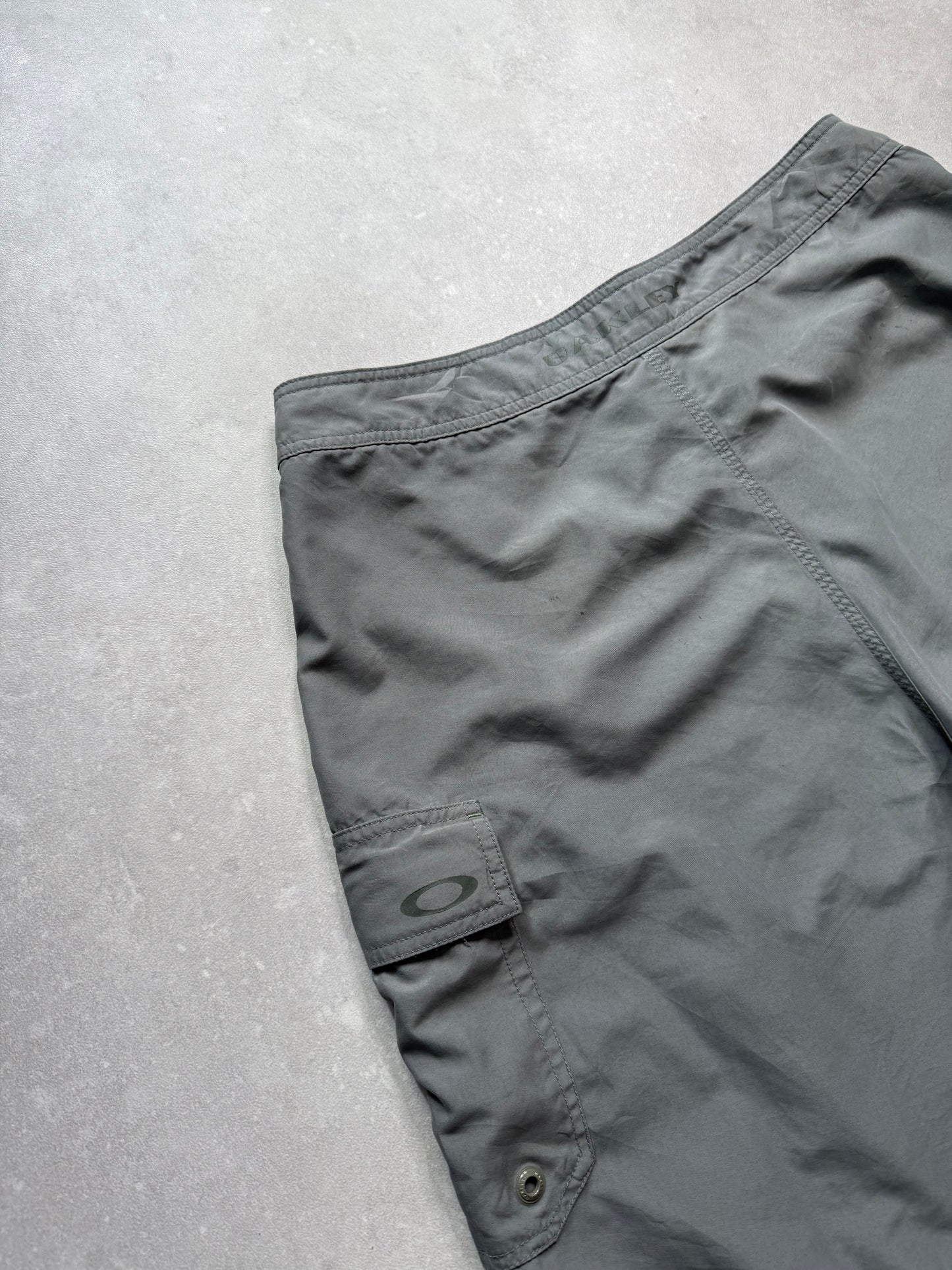 Oakley Shorts (34)