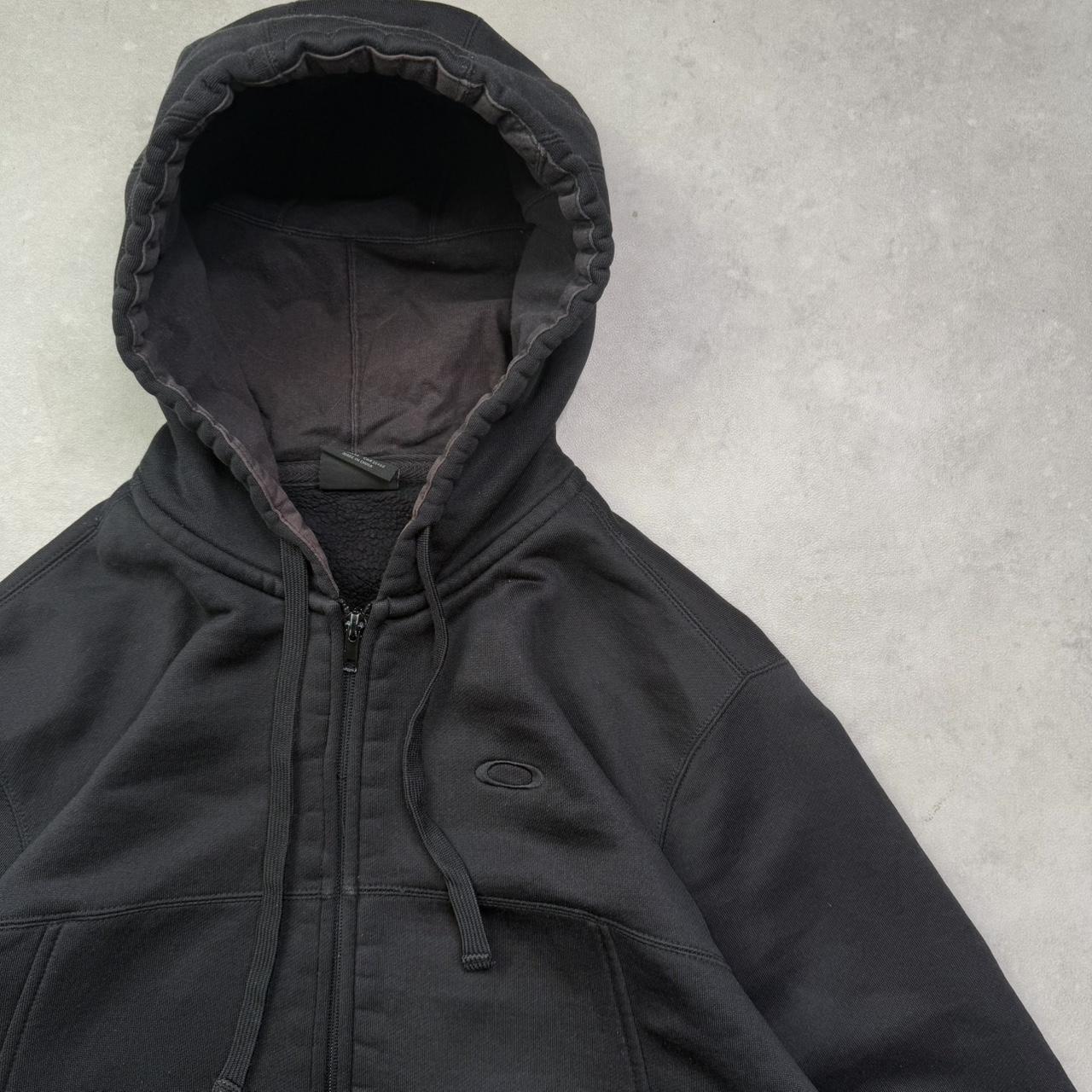 2000’s Oakley Hoodie (M)