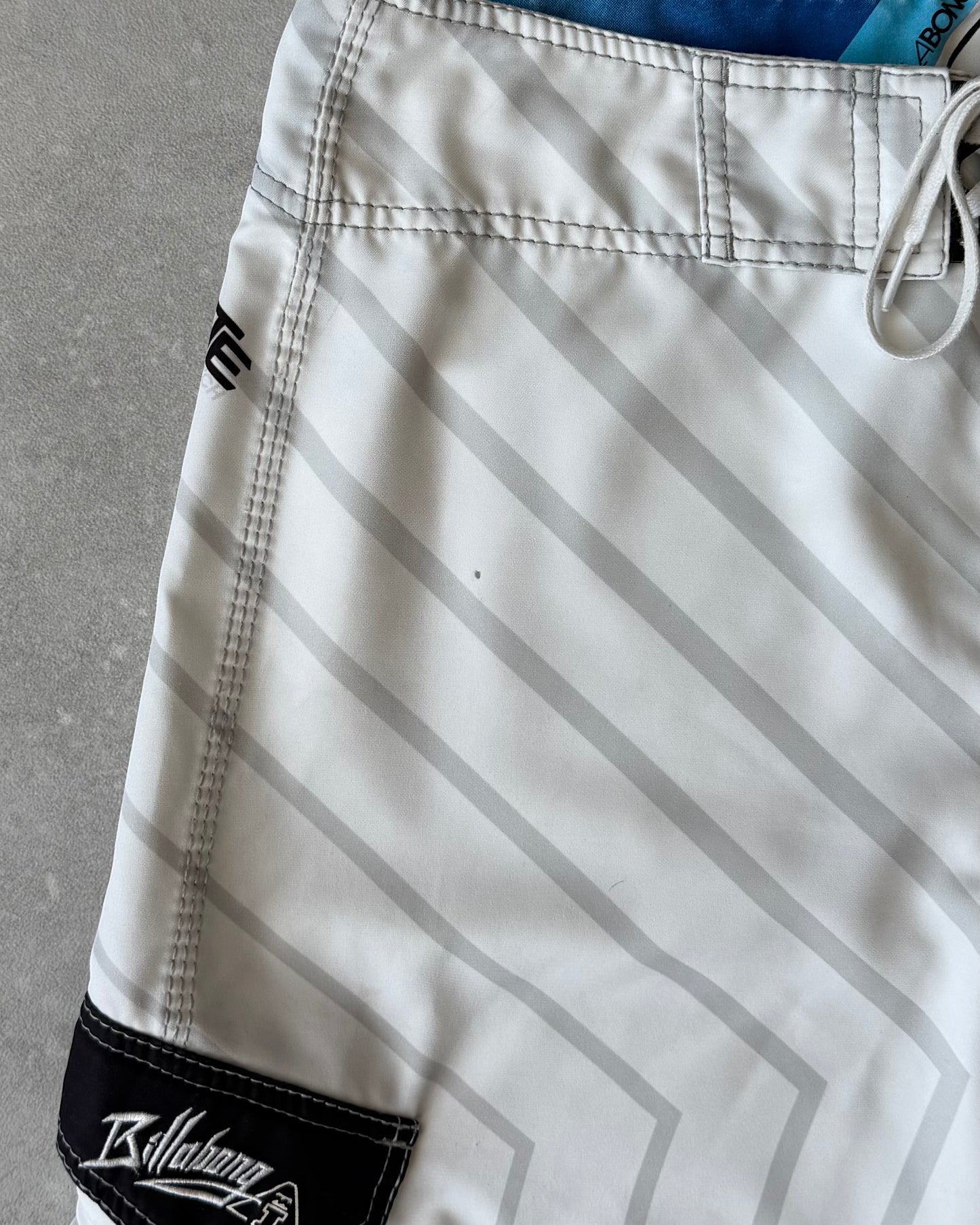 Vintage Billabong Andy Irons Arilite Boardshorts (32)