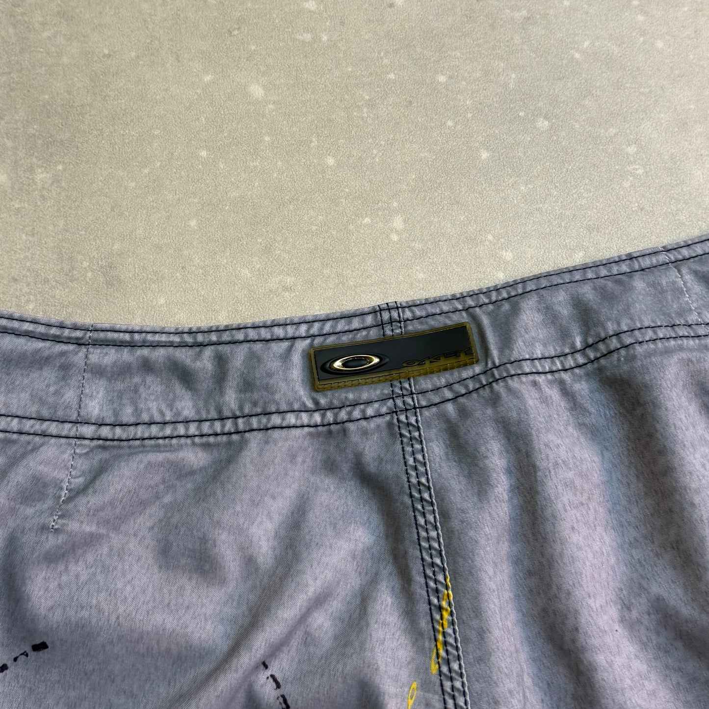 00’s Oakley Board Shorts (34)