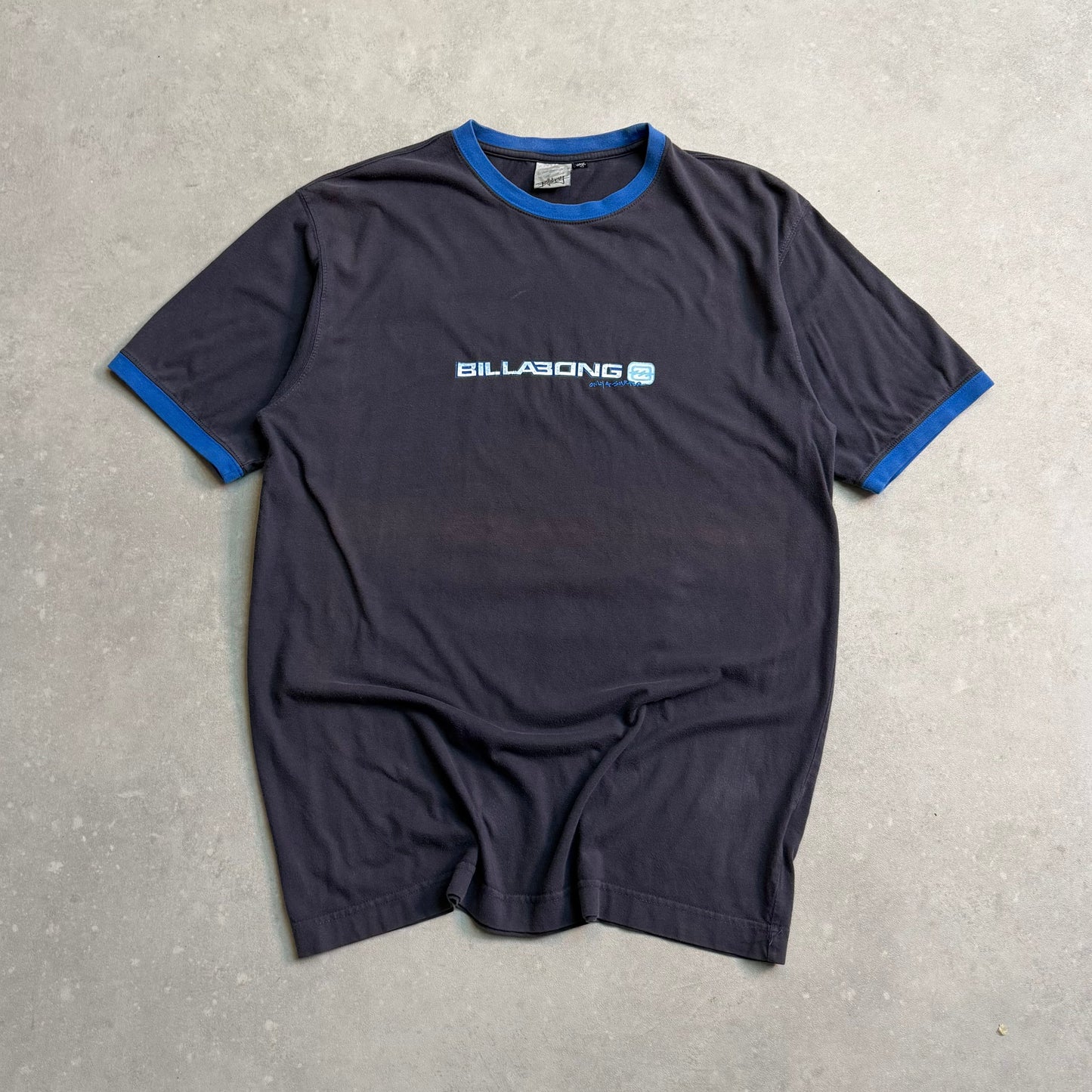 00’s Billabong T-shirt (L)
