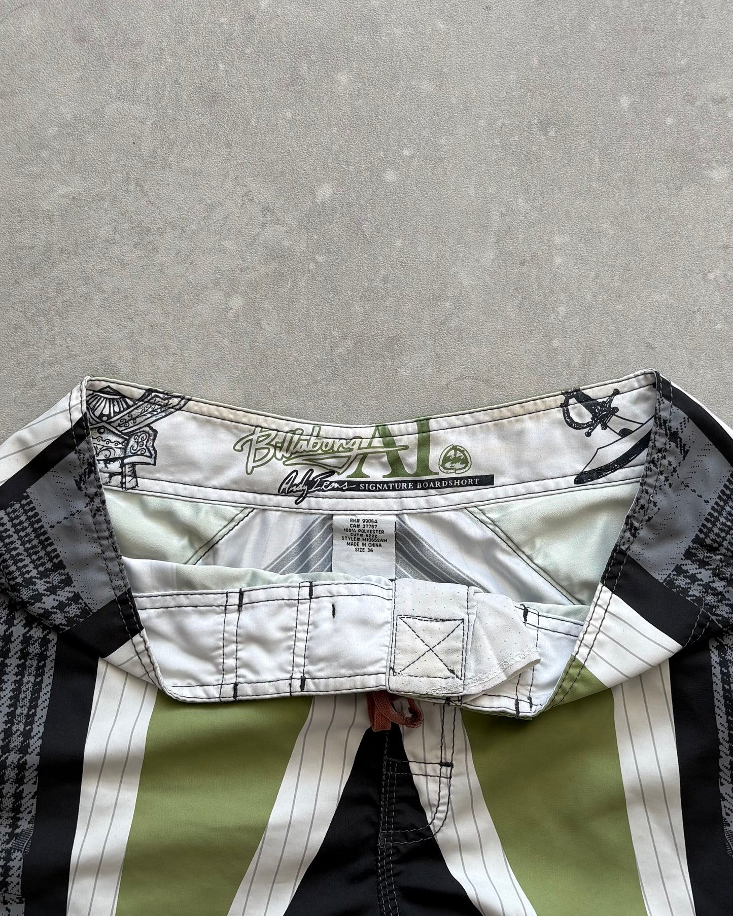 Vintage Billabong Andy Irons Samurai Boardshorts (36)