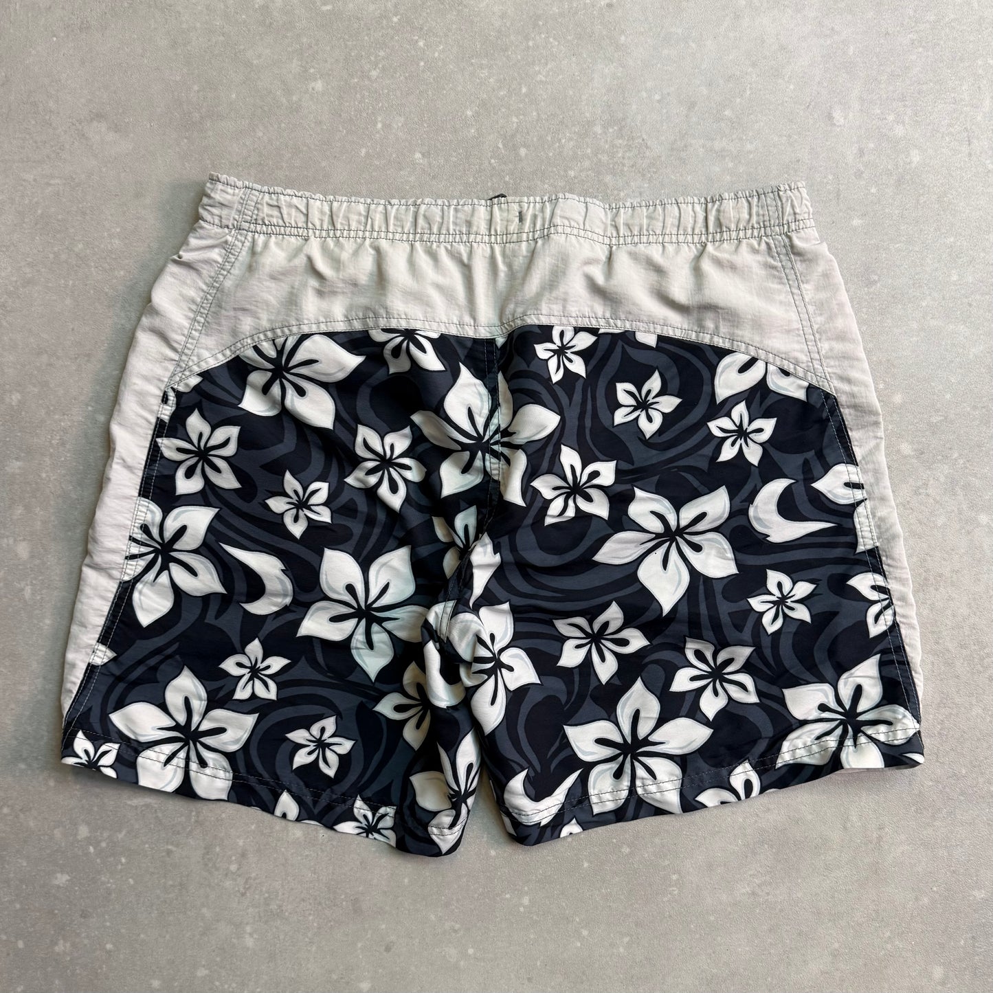 00’s O’Neill Boardshorts (36)