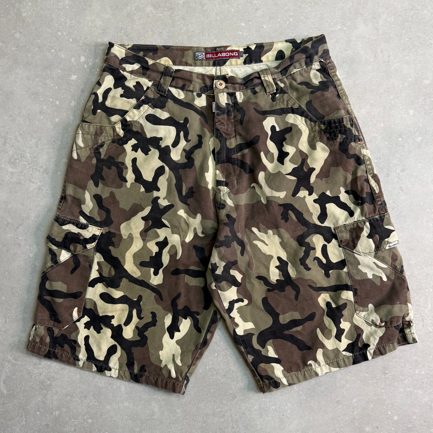00's Billabong Camo shorts (34)