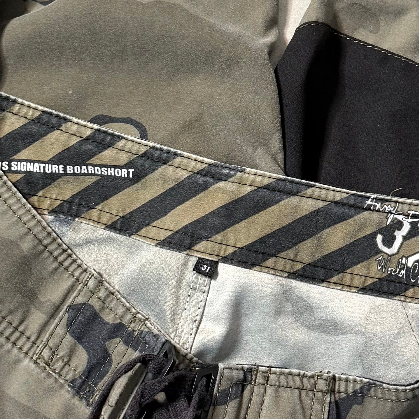 Billabong Andy Irons Signature Boardshorts (31)