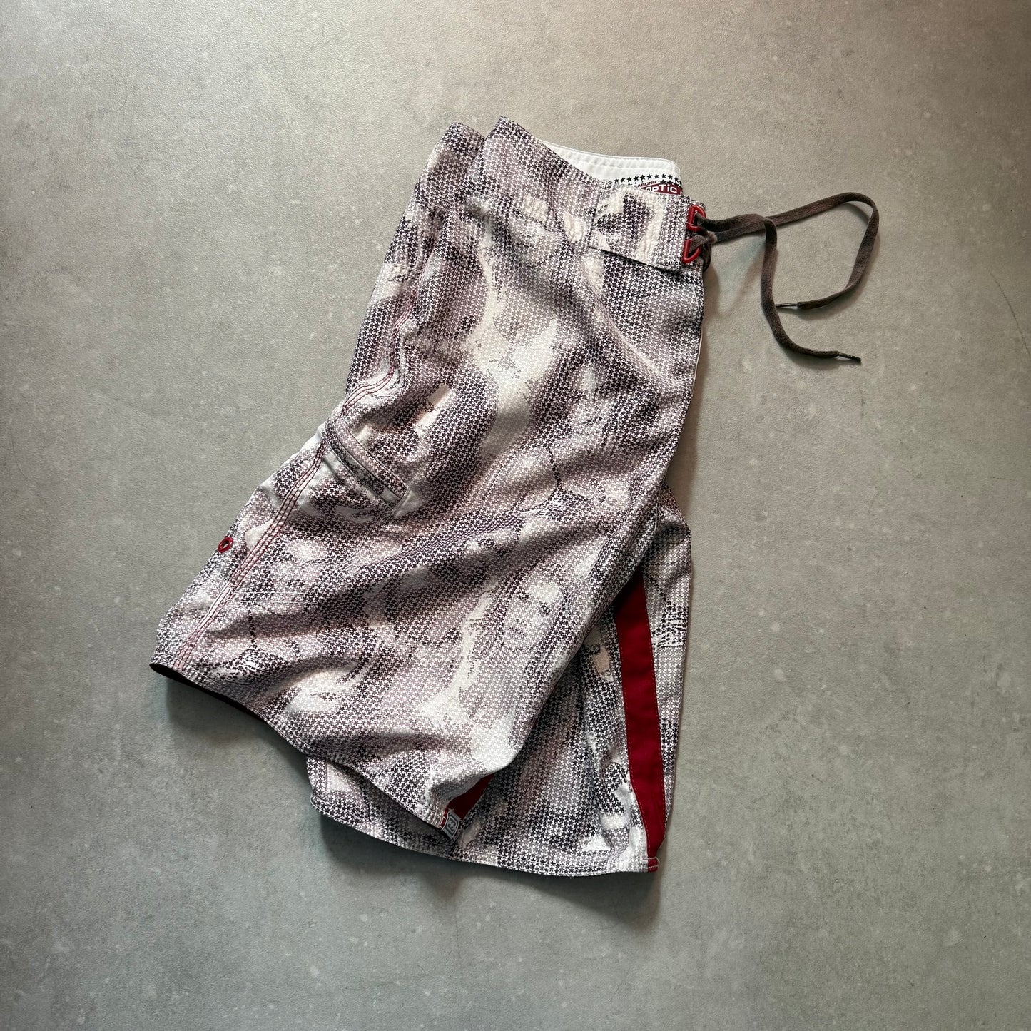 00’s Billabong “Optic Illusions” Boardshorts (33)