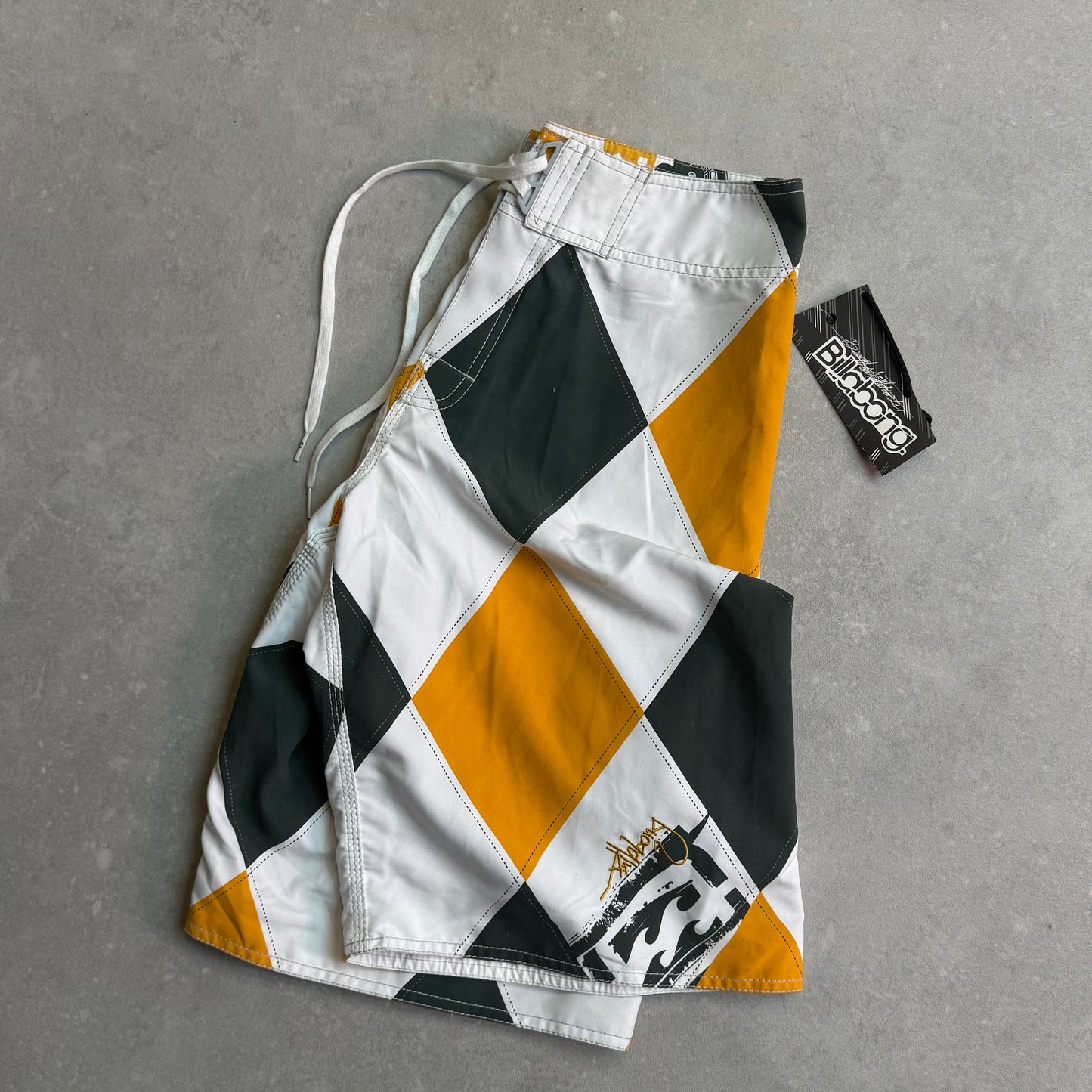BNWT Andy Irons Boardshorts (30)