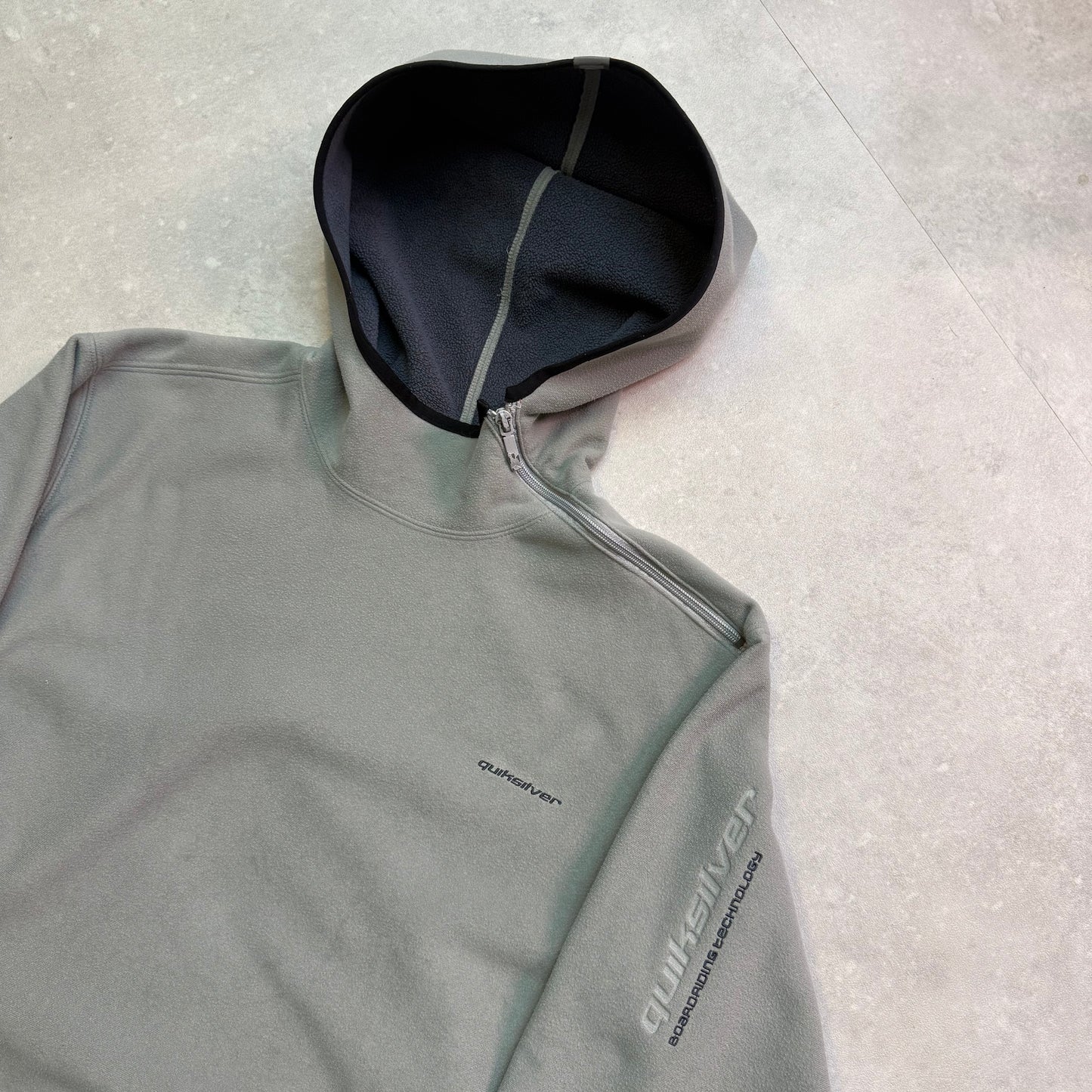 00’s Quiksilver Fleece Hoodie (M)