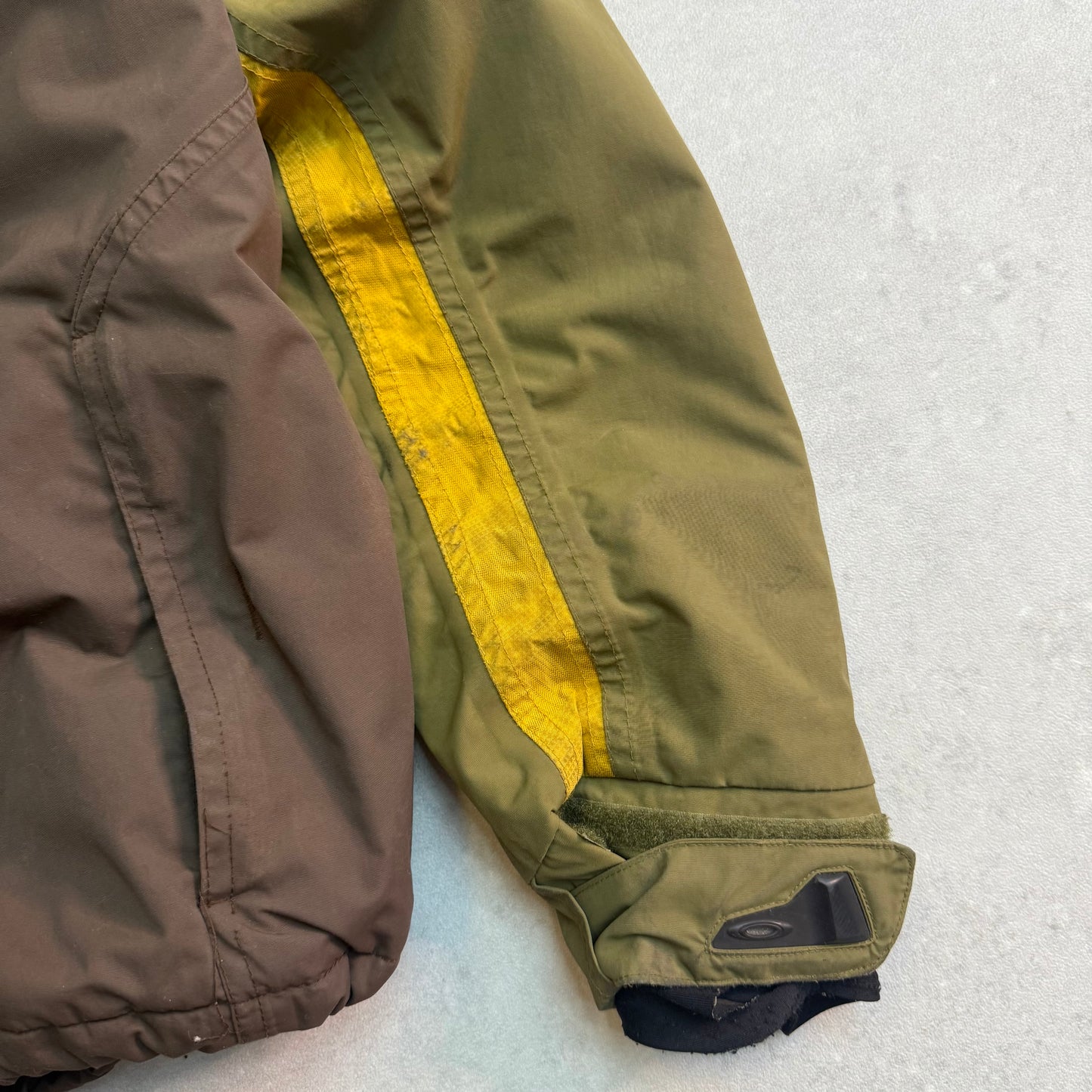 00’s Oakley Jacket