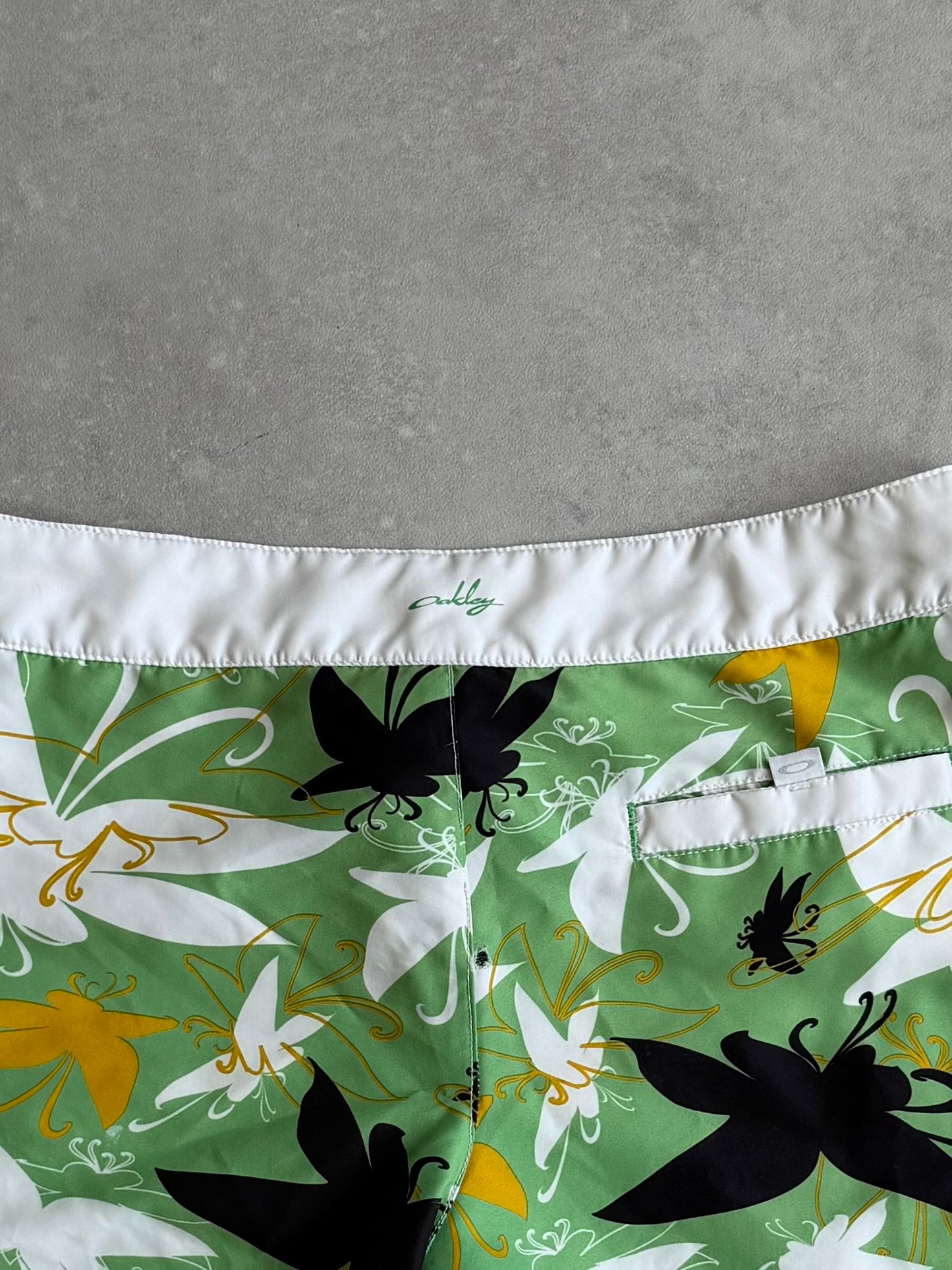 Vintage Oakley Women’s BoardShorts (33)