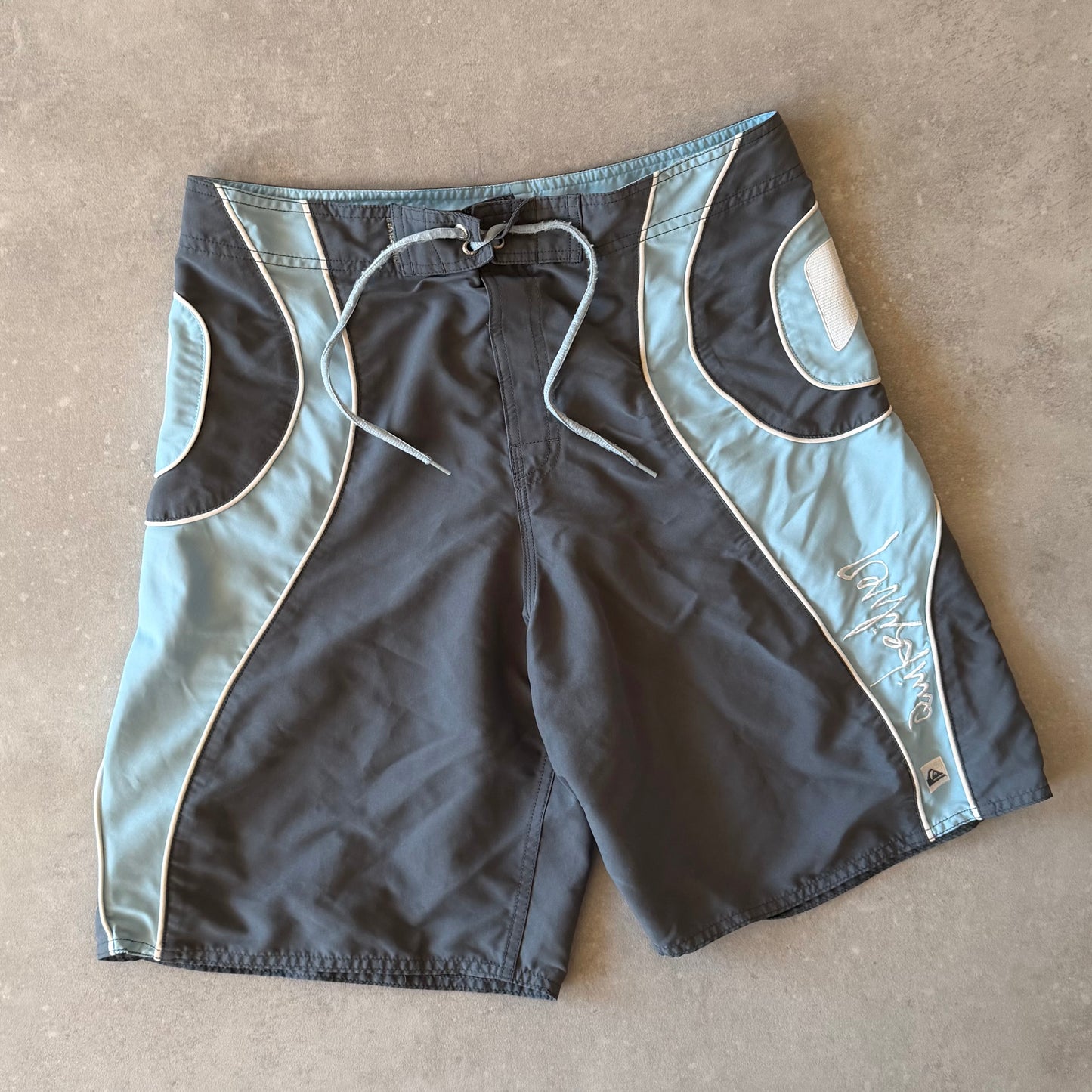 00’s Quiksilver Boardies (32)