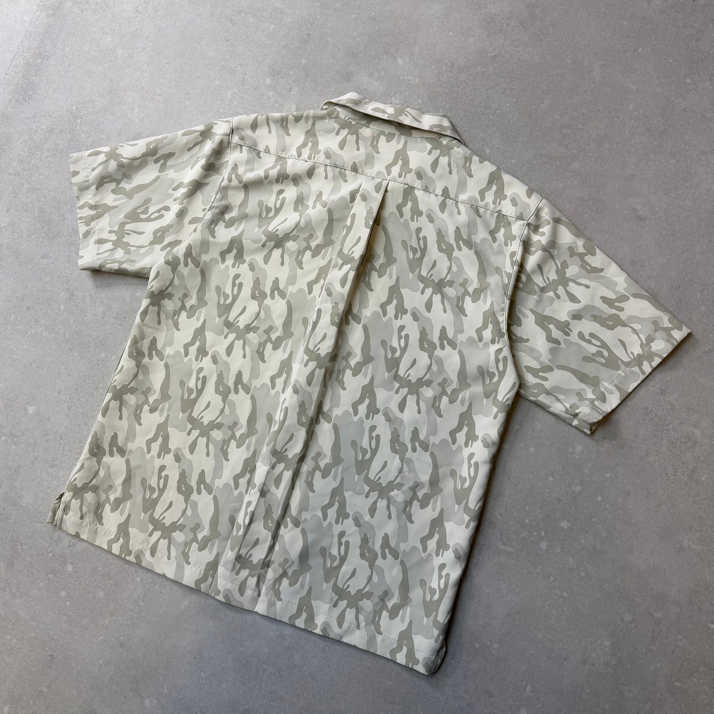 00’s Oakley Camo Shirt (L)