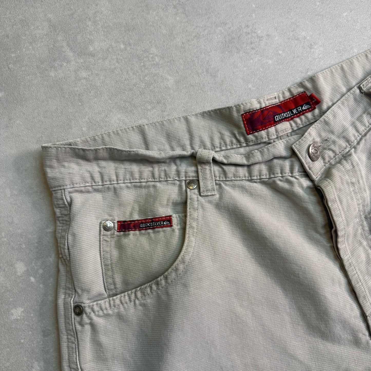 00's Quiksilver Shorts (34)