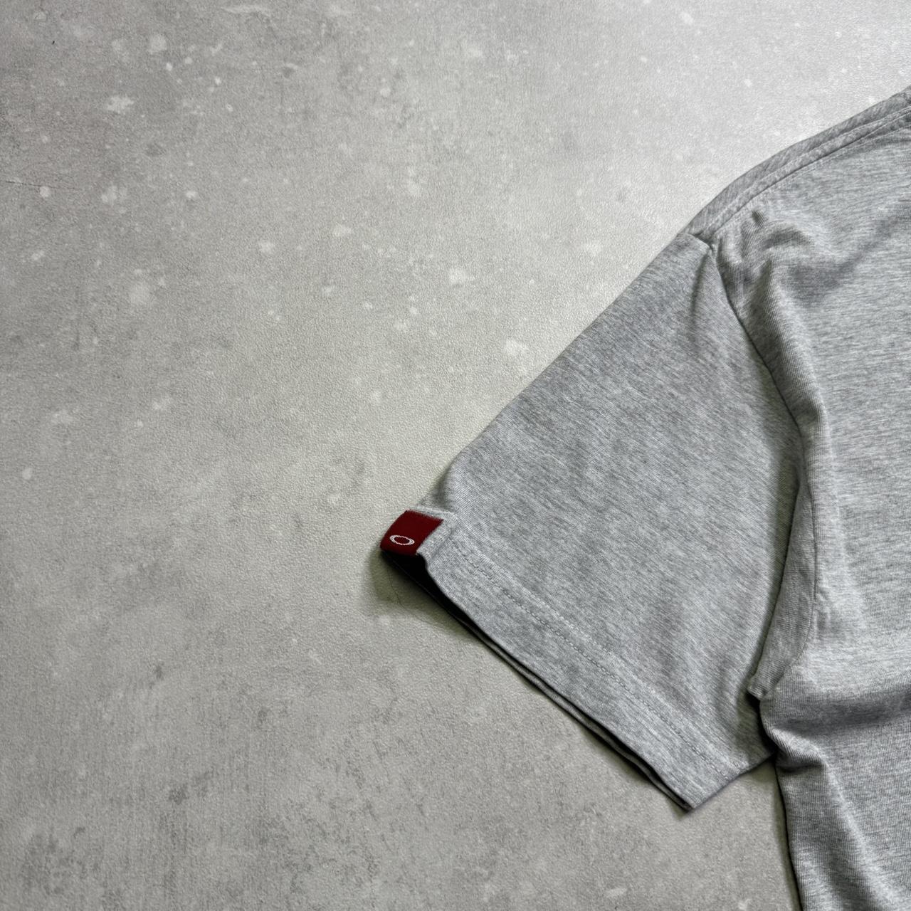 2000’s Oakley T-shirt