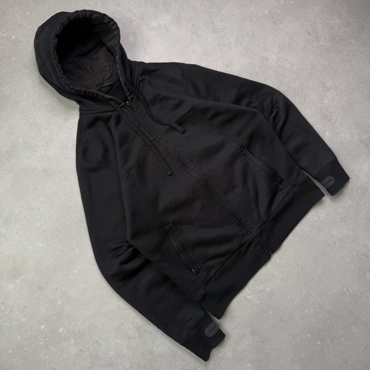 2000’s Oakley Hoodie (M)