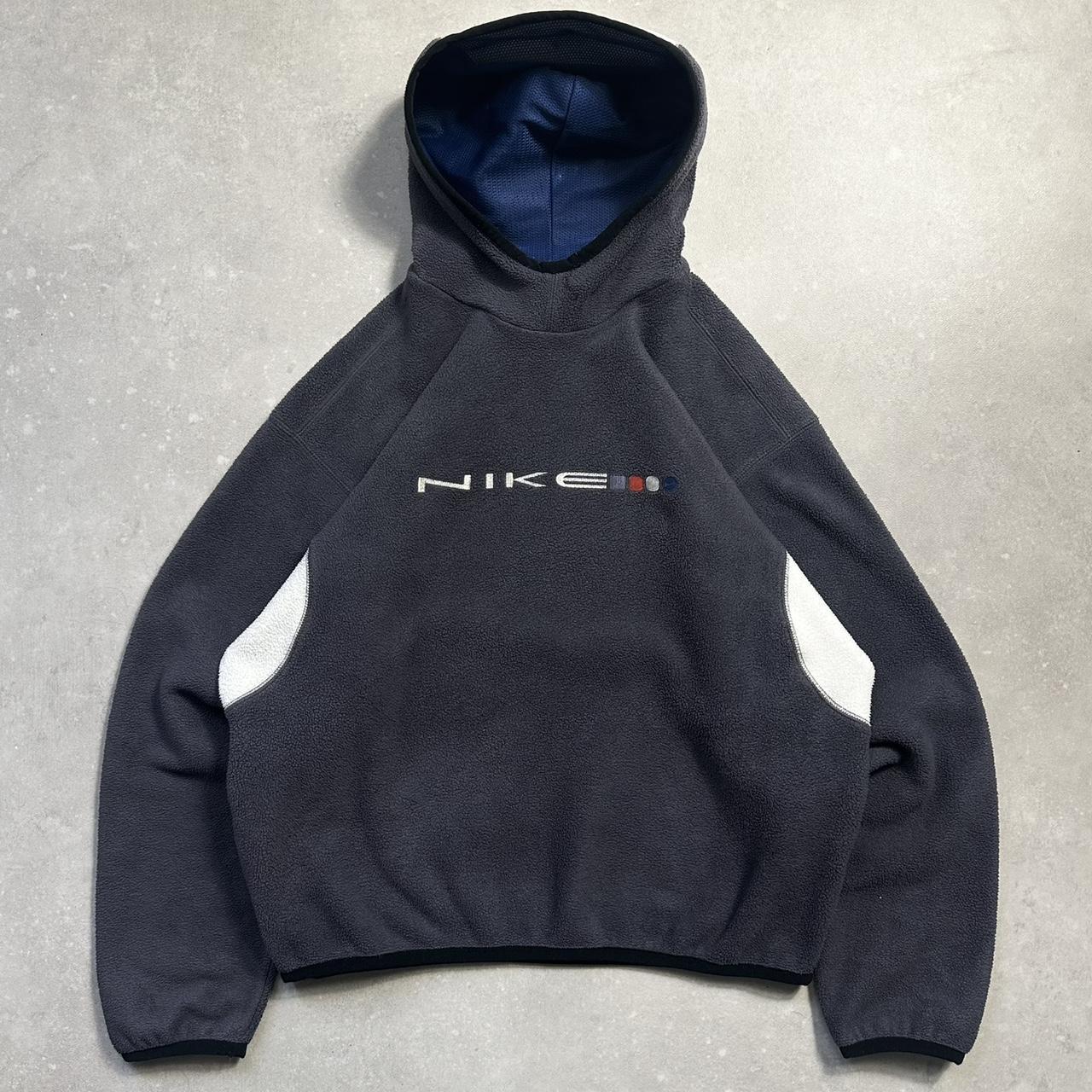 Sweatshirts & Hoodies