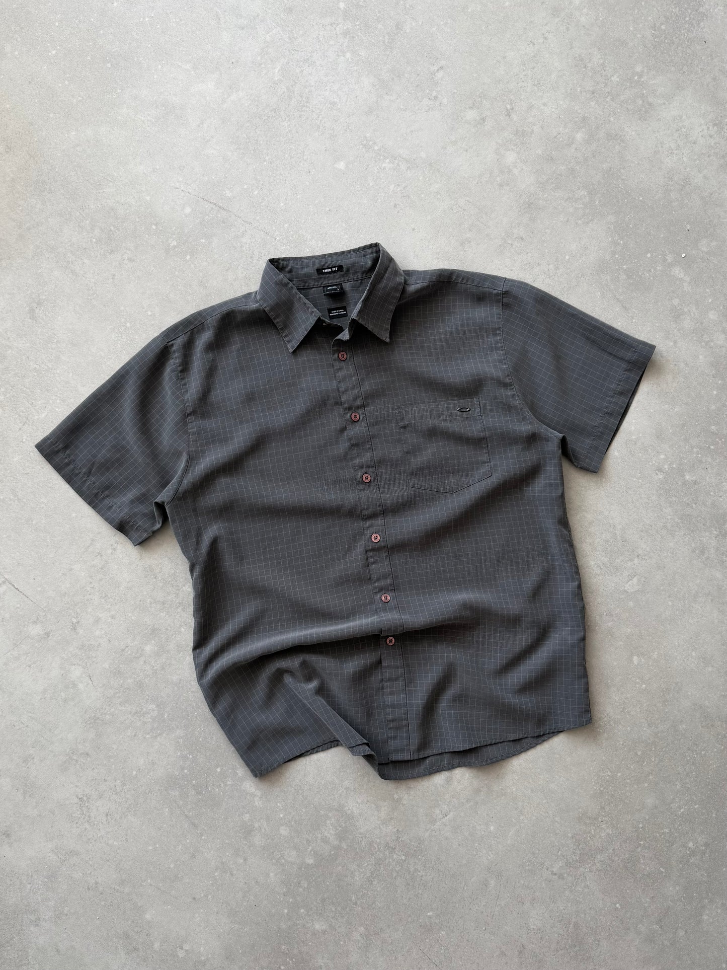 Vintage Oakley Shirt (L)