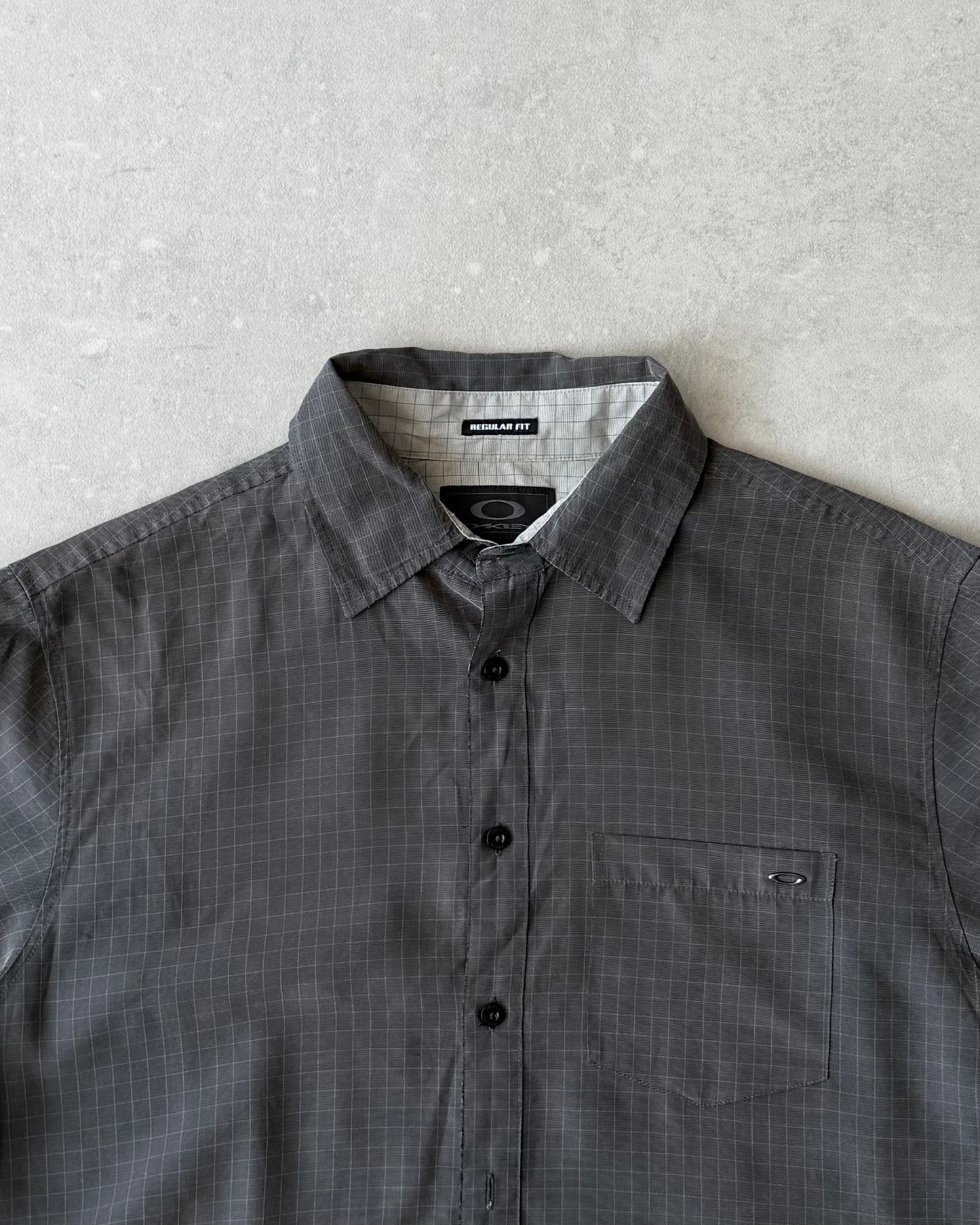 Vintage Oakley Shirt (XL)