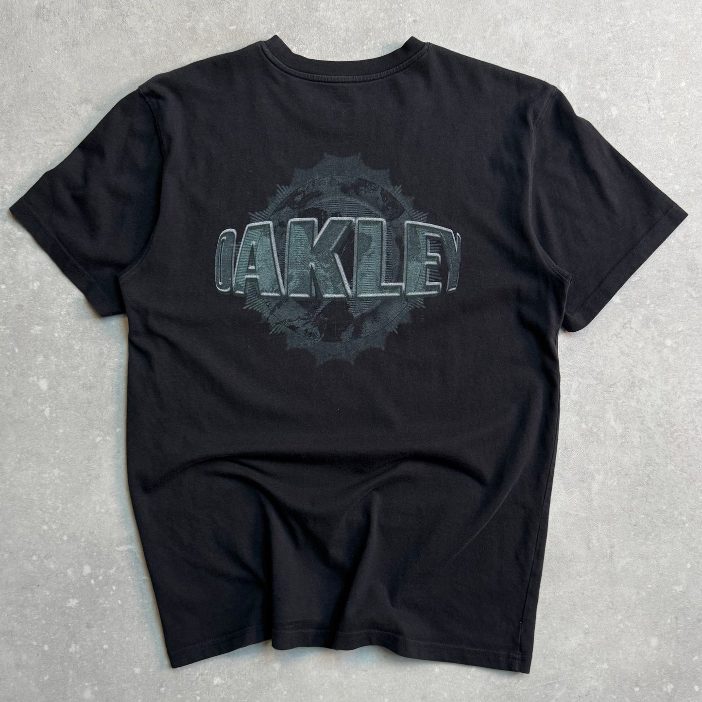 Oakley T-shirt