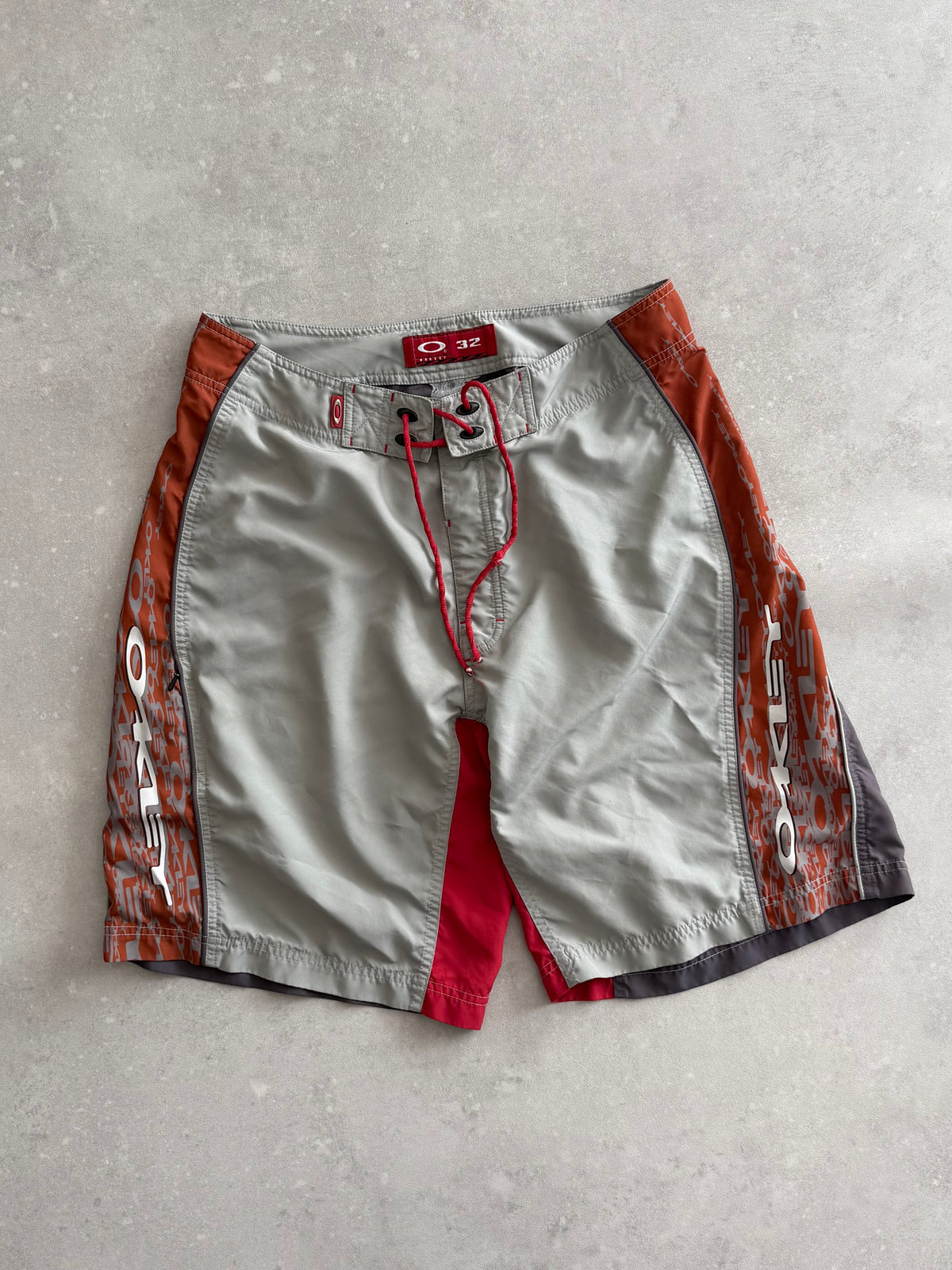 Vintage Oakley Boardshorts (32)
