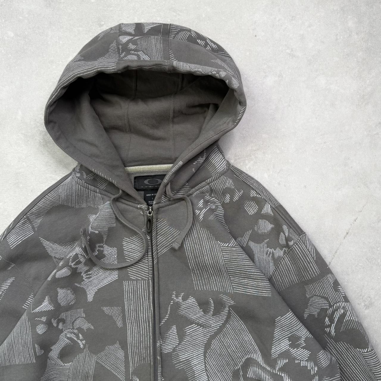 2000’s Oakley Hoodie