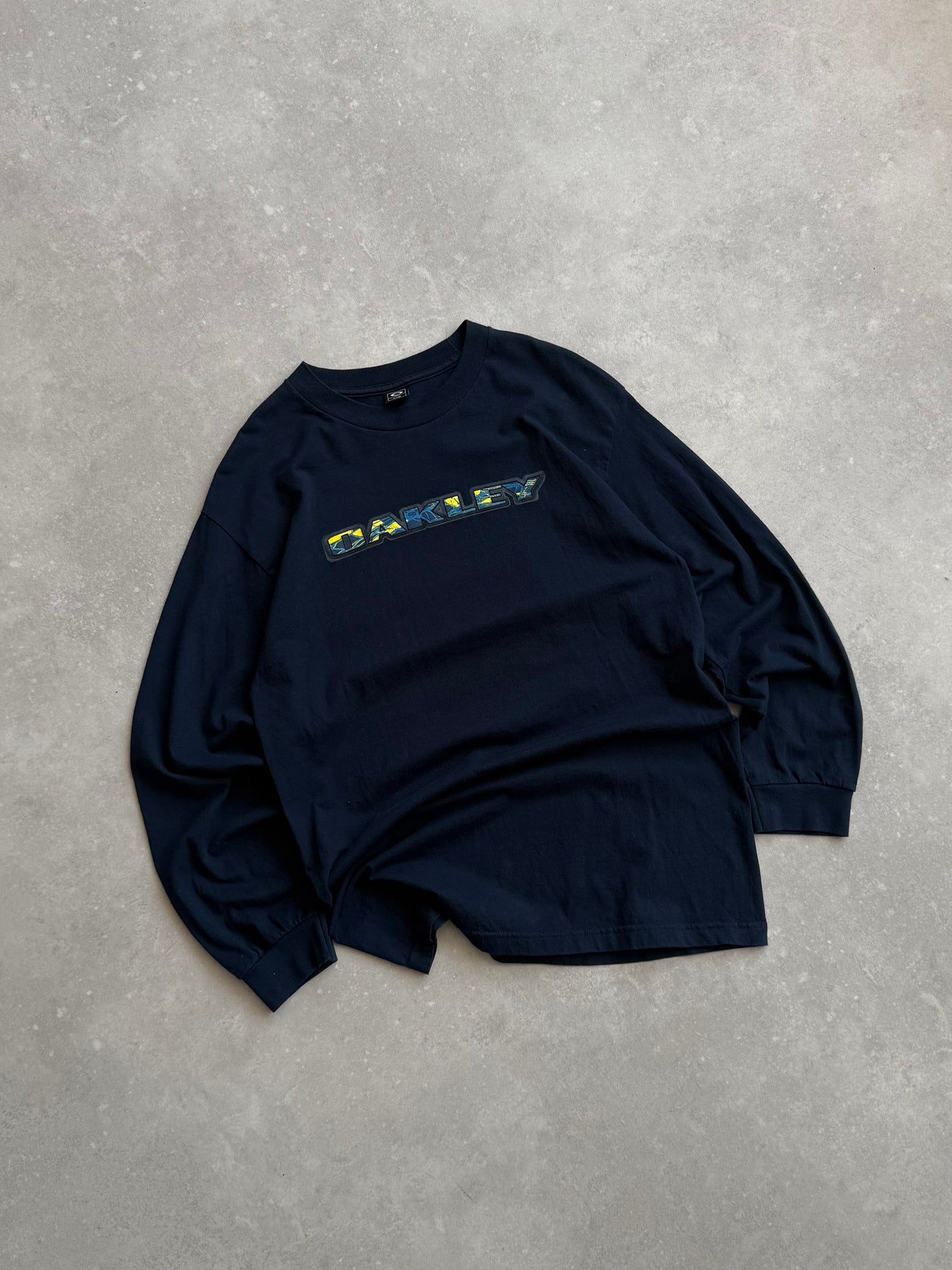 Vintage Oakley Long Sleeve (L)