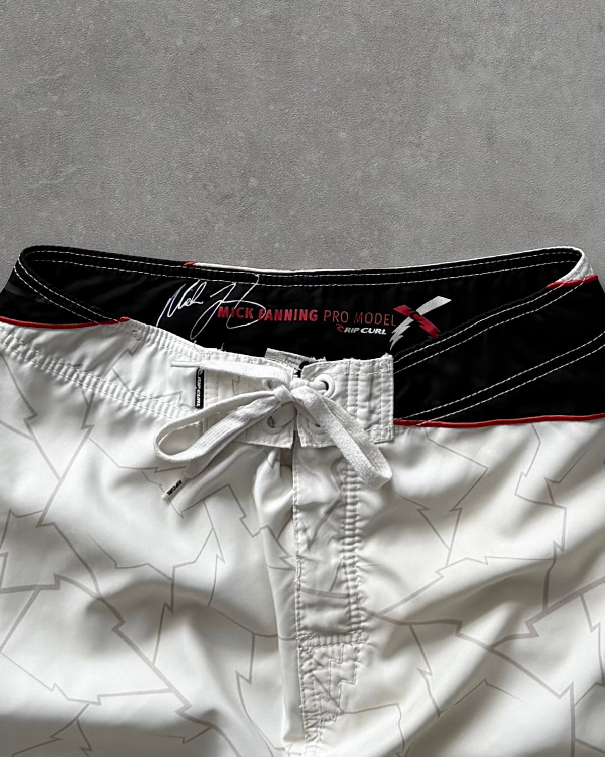 Vintage Ripcurl Mick Fanning Boardshorts (32)