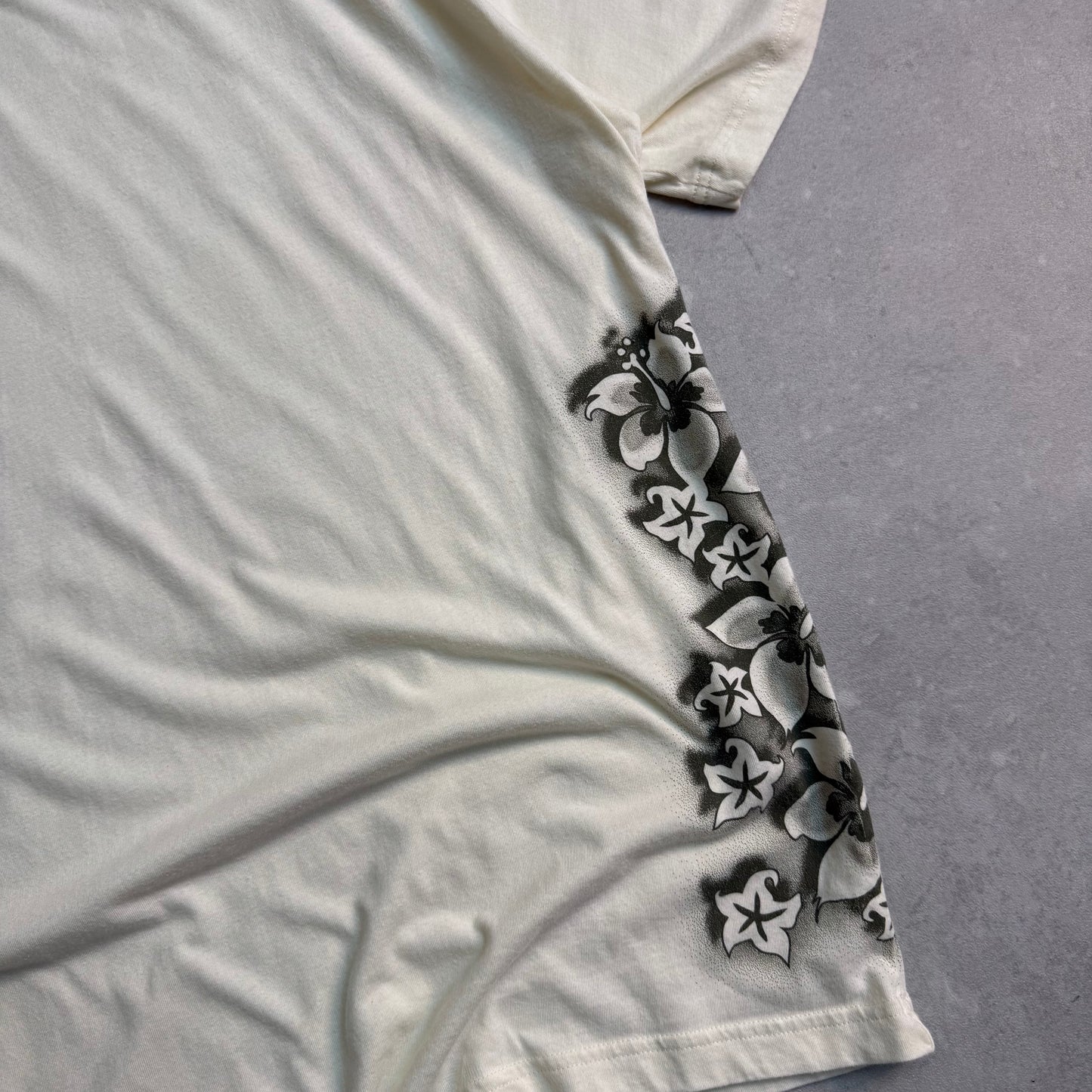 00’s O’Neill Floral T-shirt