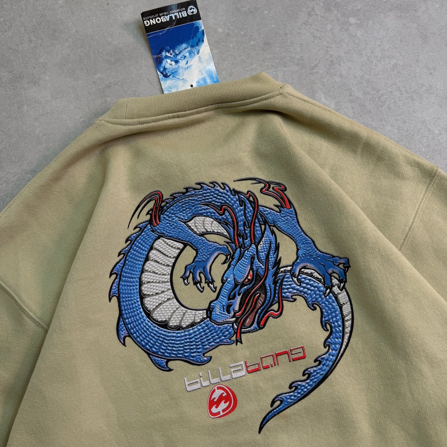 BNWT 00’s Billabong Dragon Sweatshirt (L)
