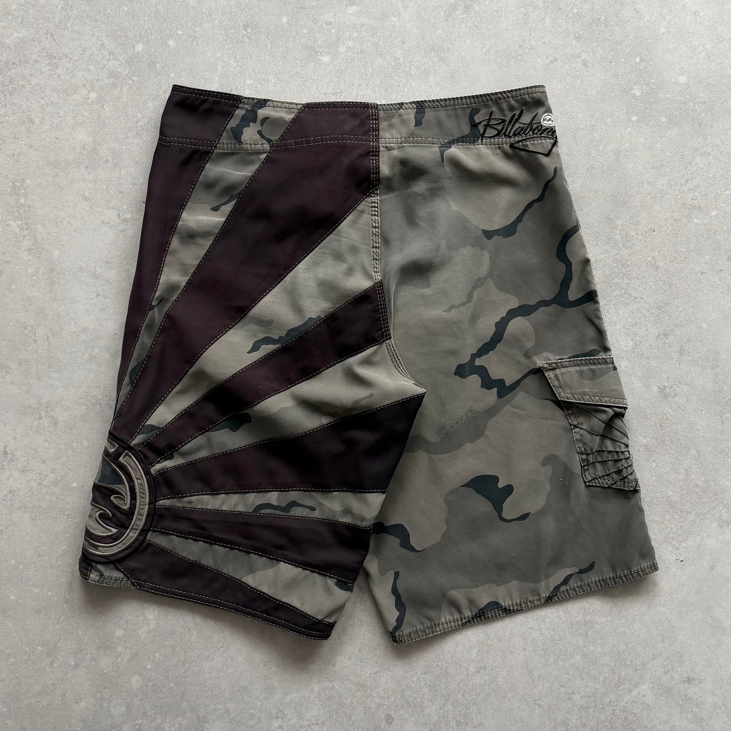 Vintage Andy Irons Rising Sun Billabong Boardshorts (33)