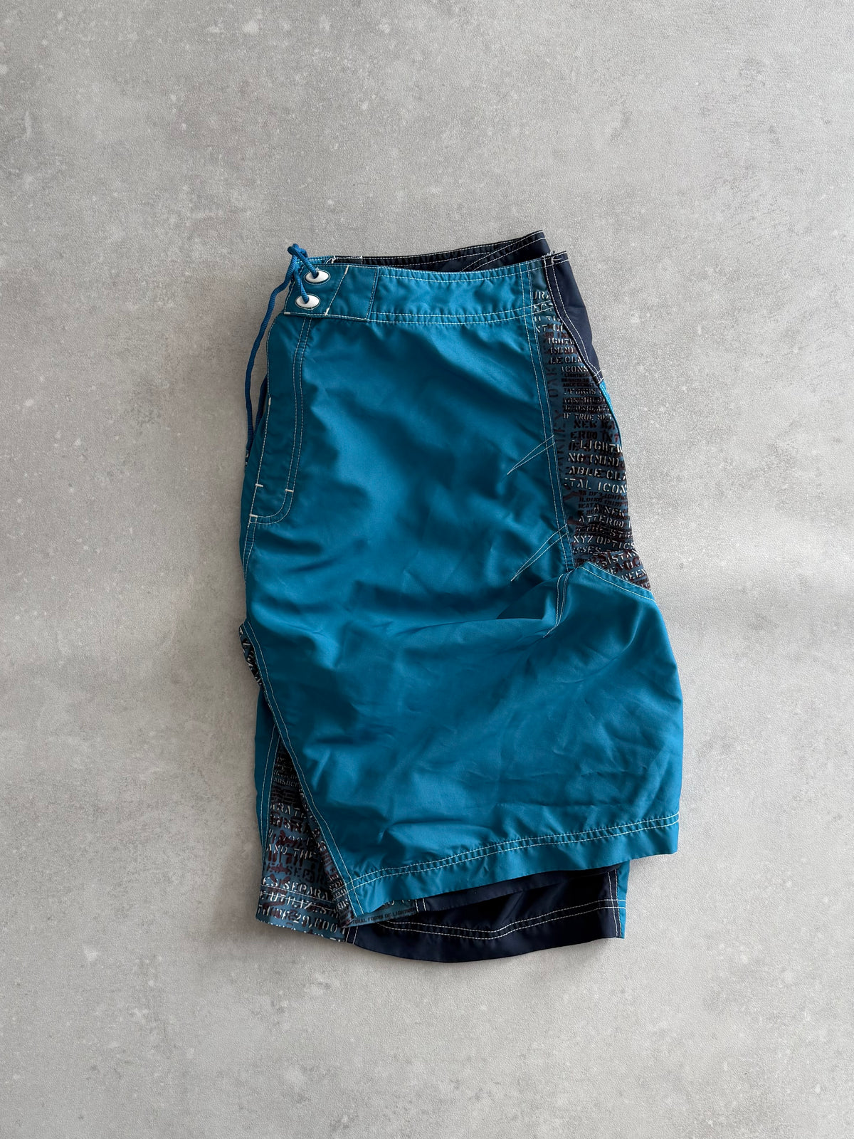 Vintage Oakley Boardshorts (38)