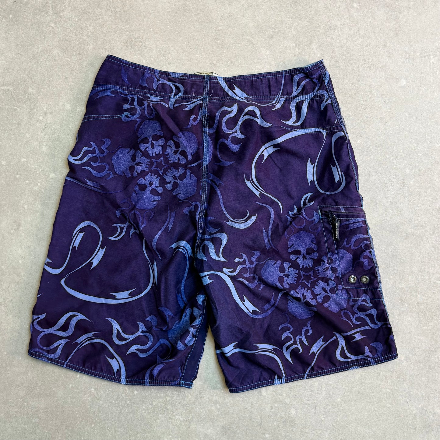 00’s Billabong Skull Boardshorts (32)