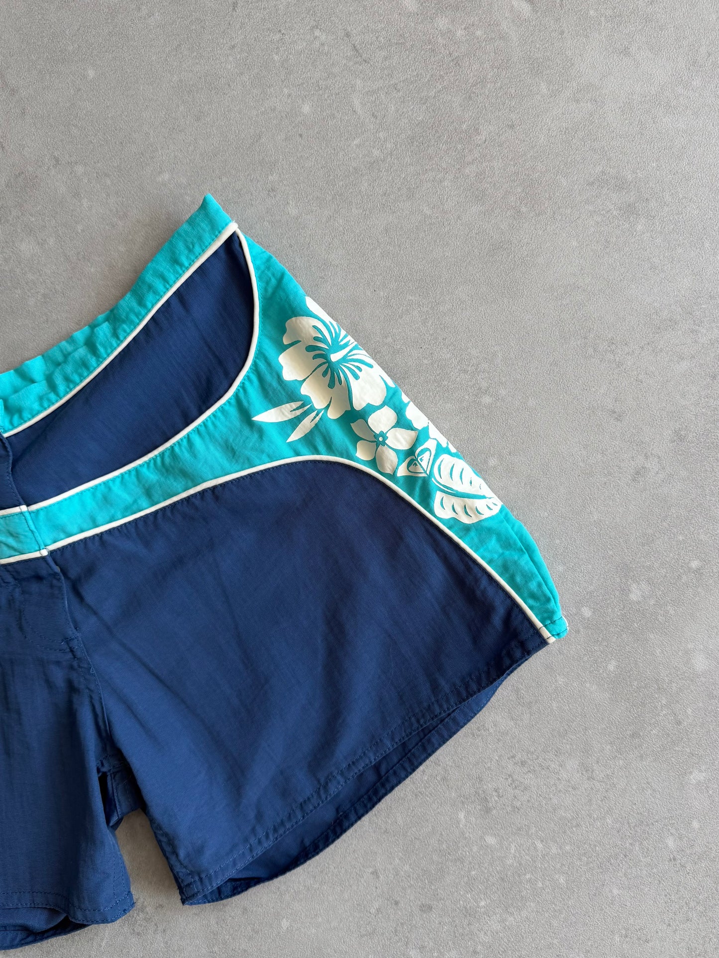 Vintage Quiksilver Women’s BoardShorts (26)