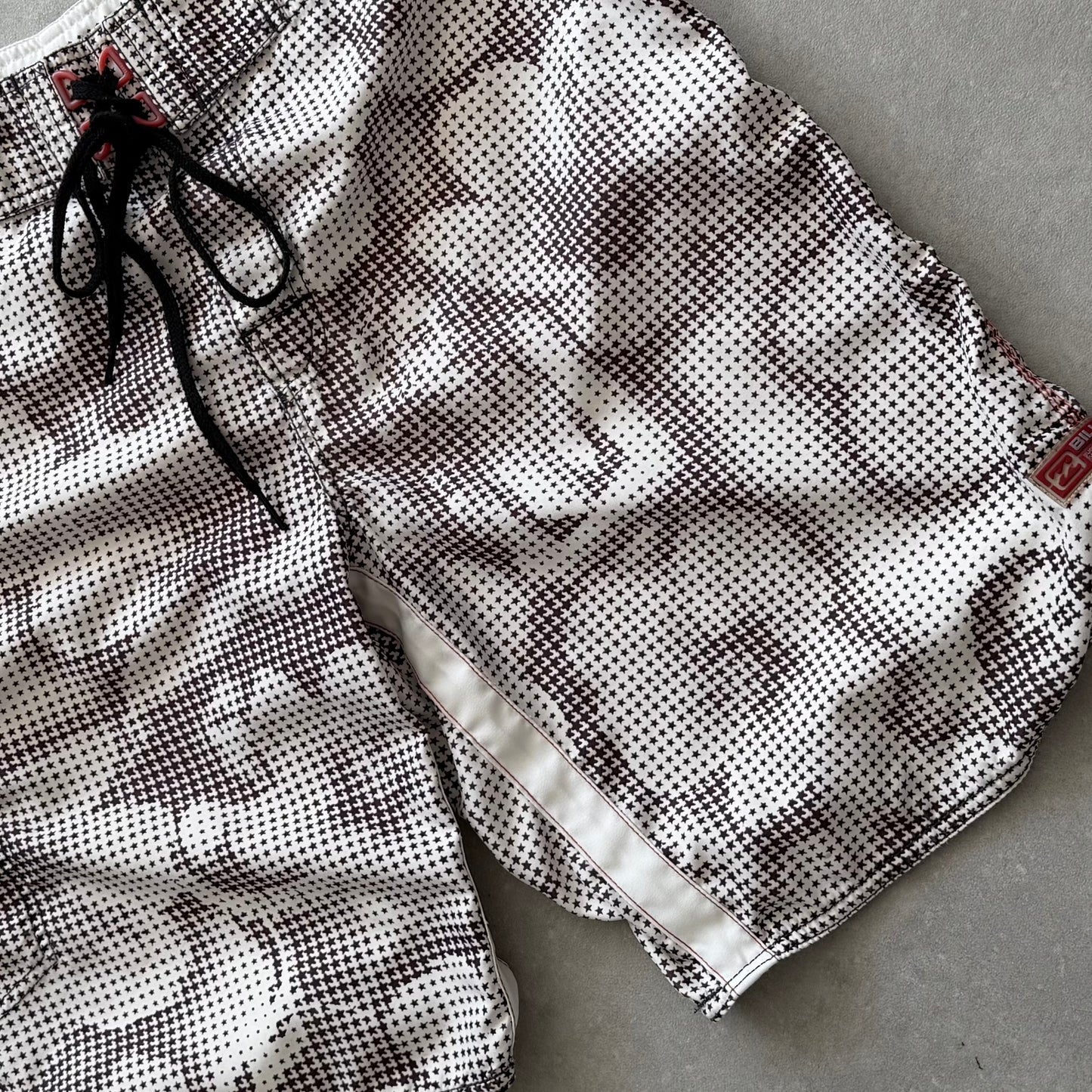 00's Billabong ''Optic Confusion'' Series Boardshorts (32)