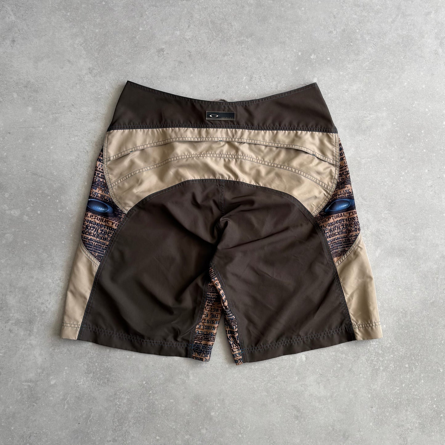 00's Oakley Boardshorts (34)