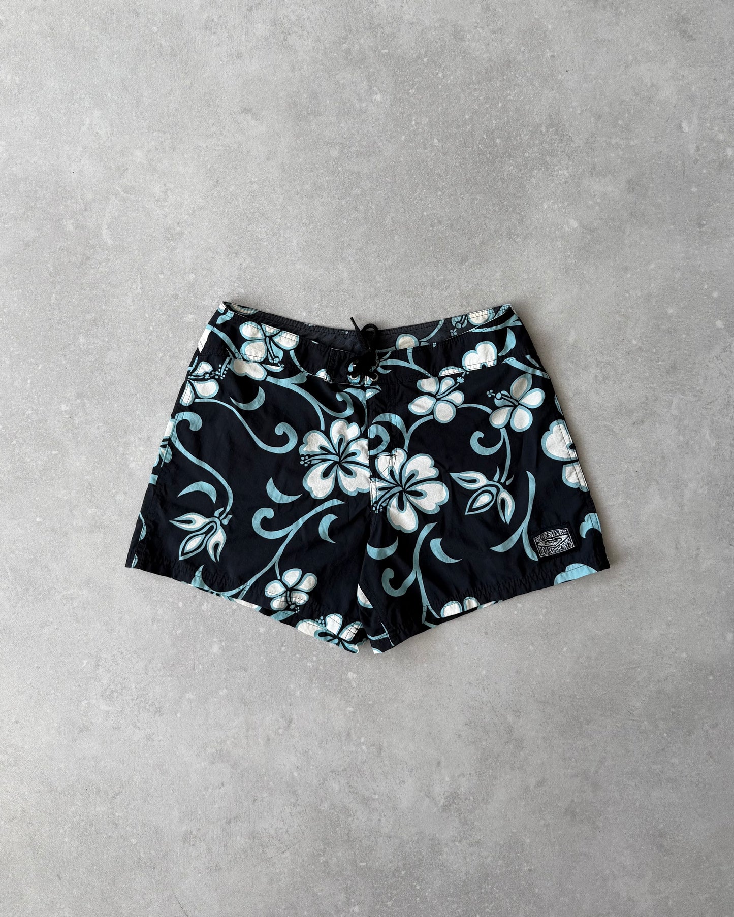Vintage Quiksilver Women’s Boardshorts (28)