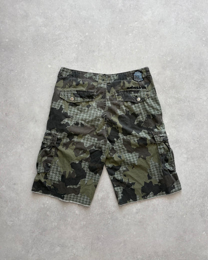 Vintage Quiksilver Camo Shorts (33)