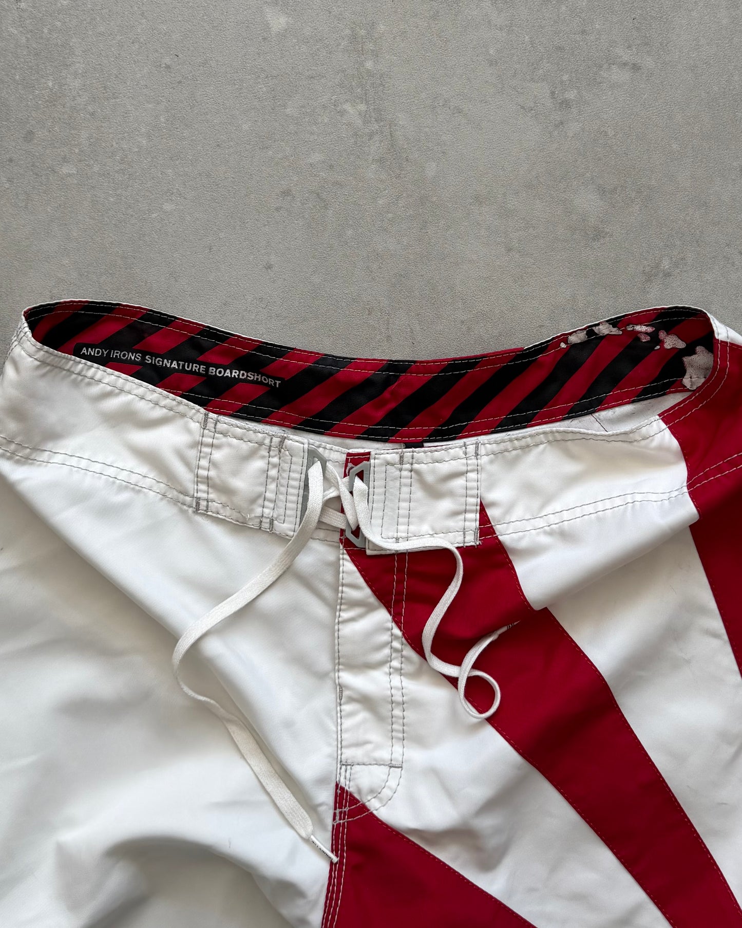Vintage Billabong Andy Irons Rising Sun Boardshorts (36)