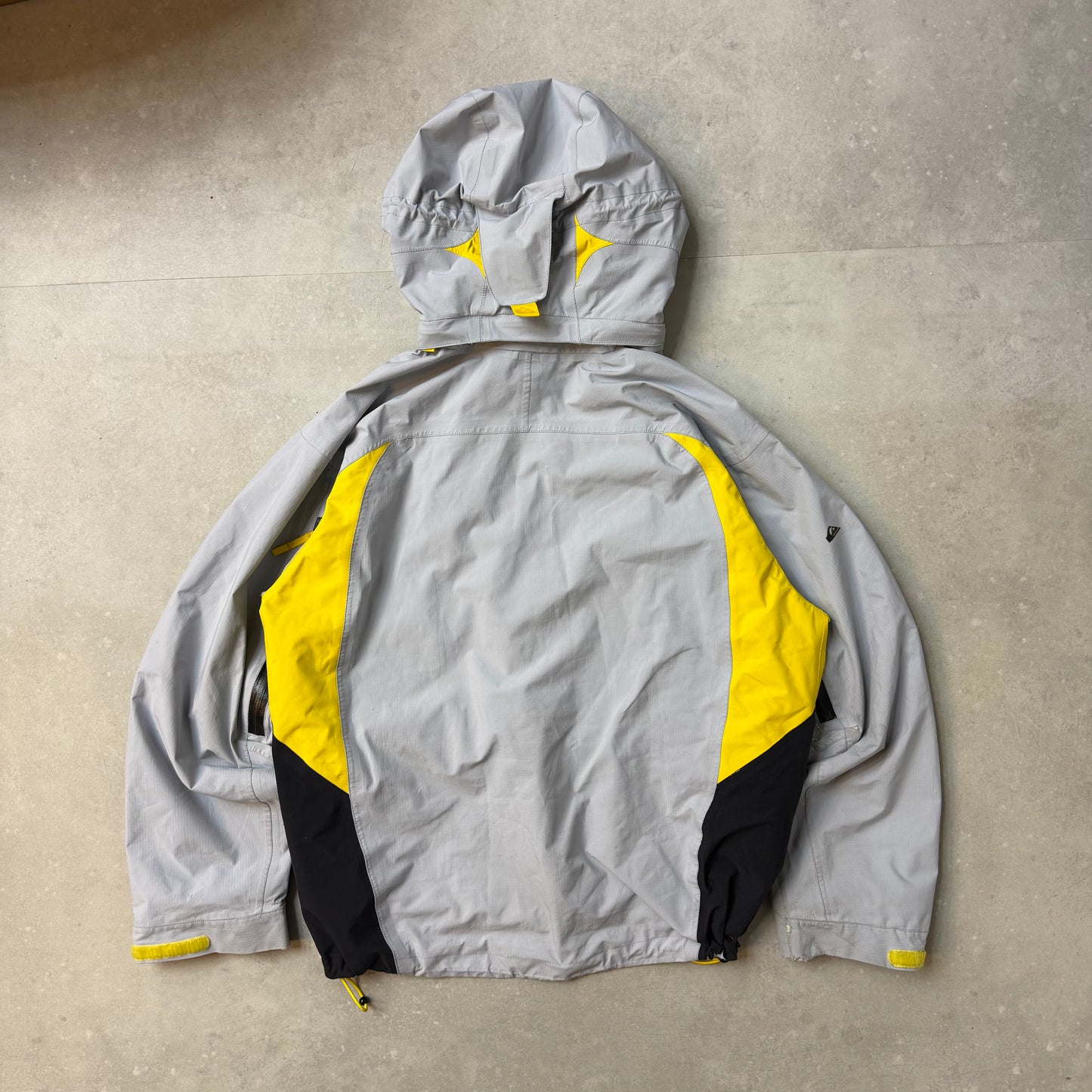00’s Quiksilver Goretex Jacket (M)