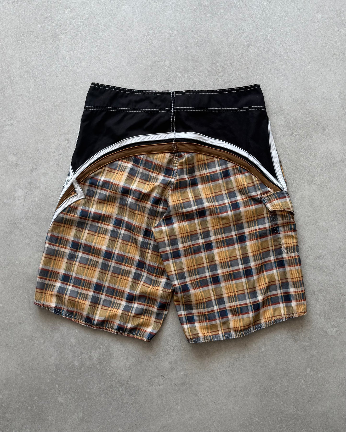 Vintage Billabong Mark Occhilupo Boardshorts (34)